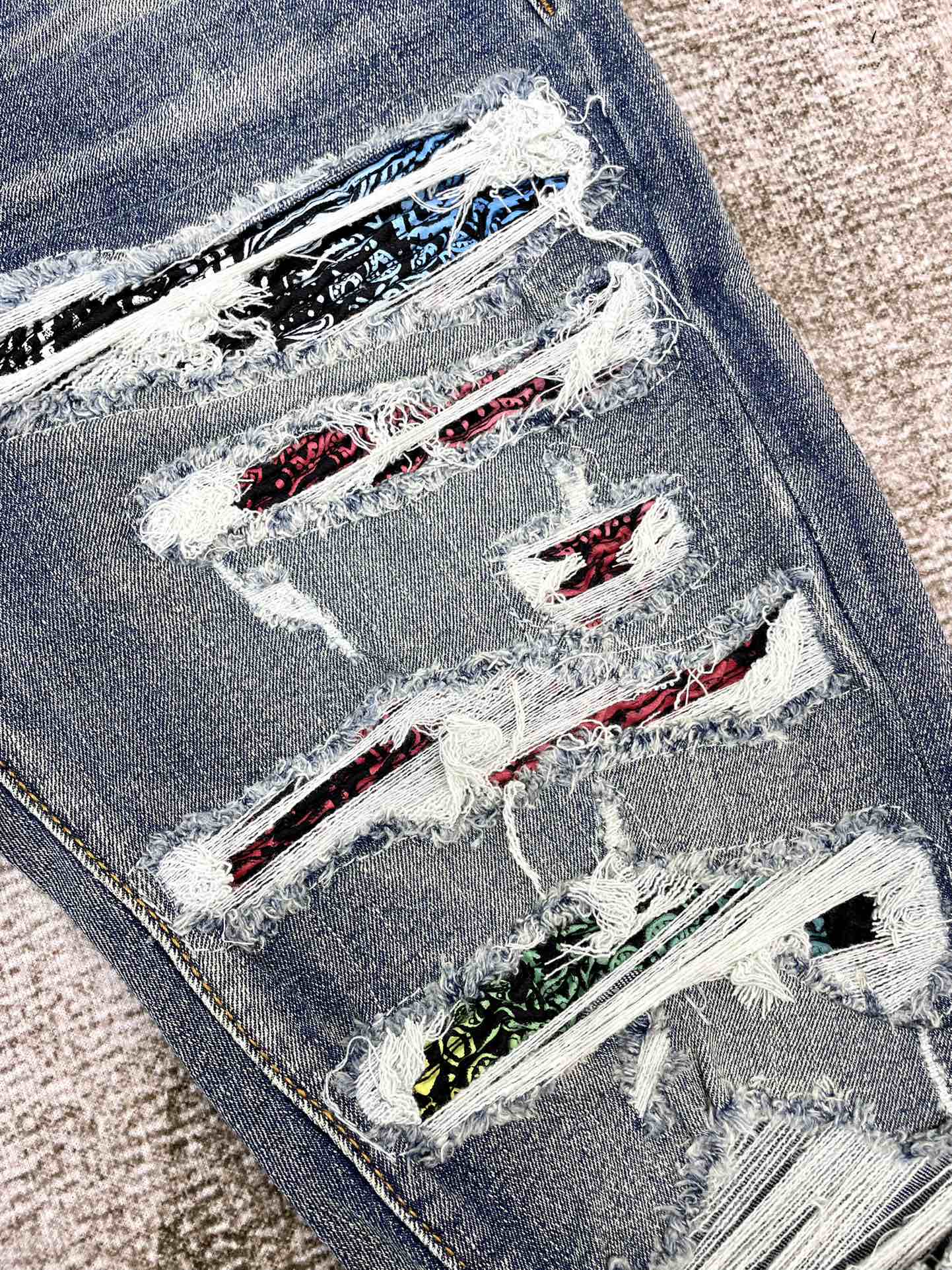 AMIRI JEANS