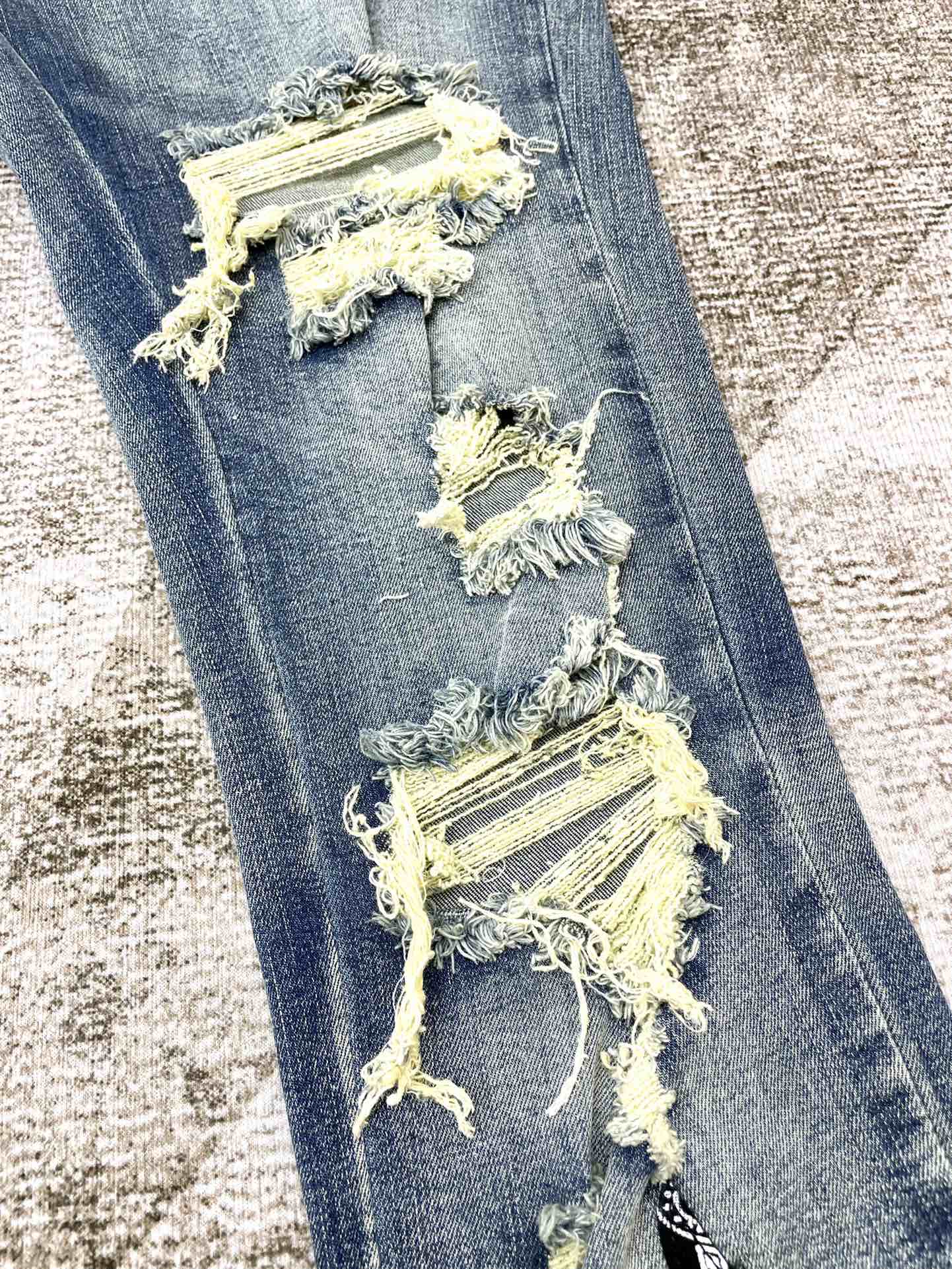 AMIRI JEANS