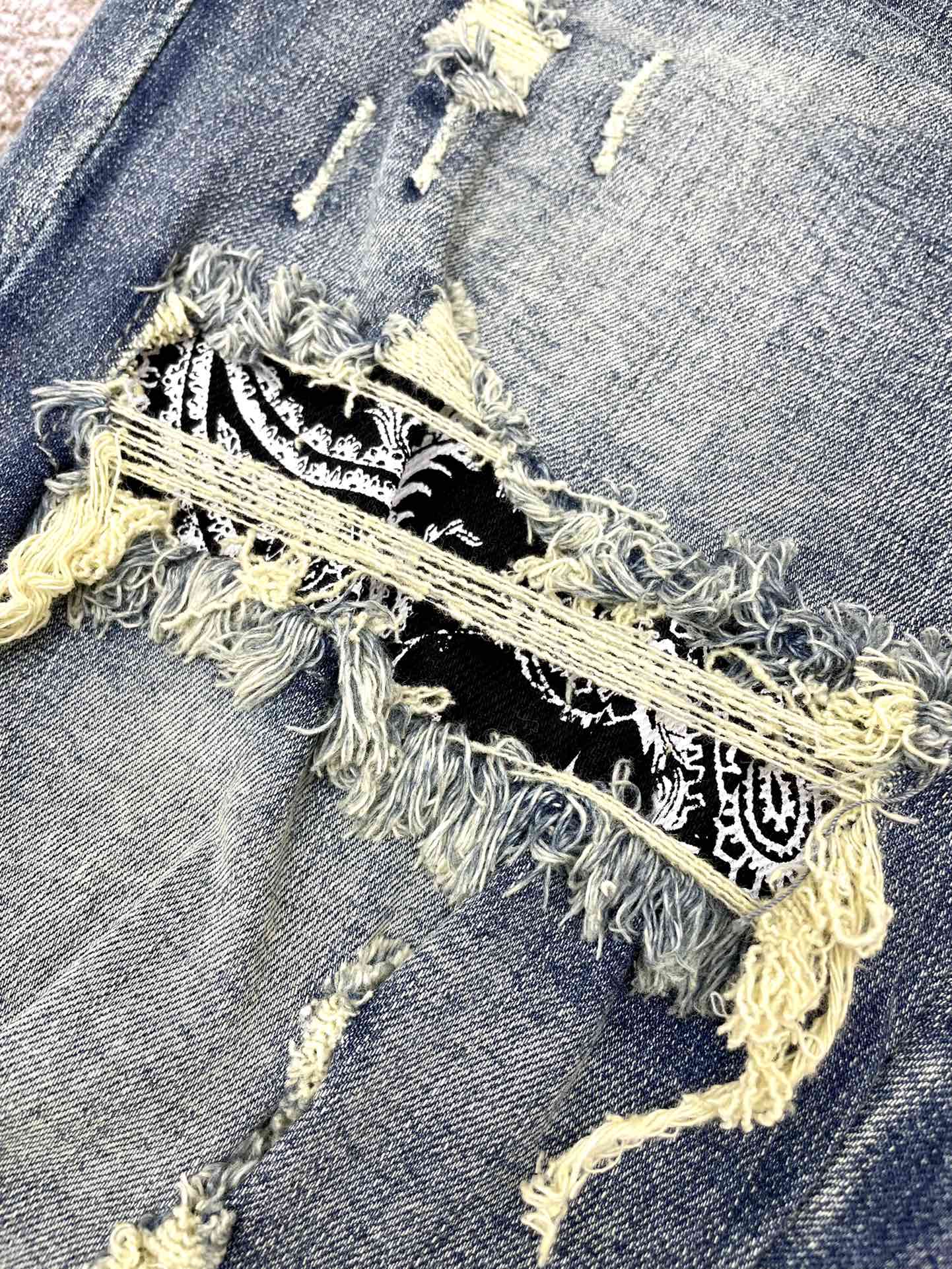 AMIRI JEANS