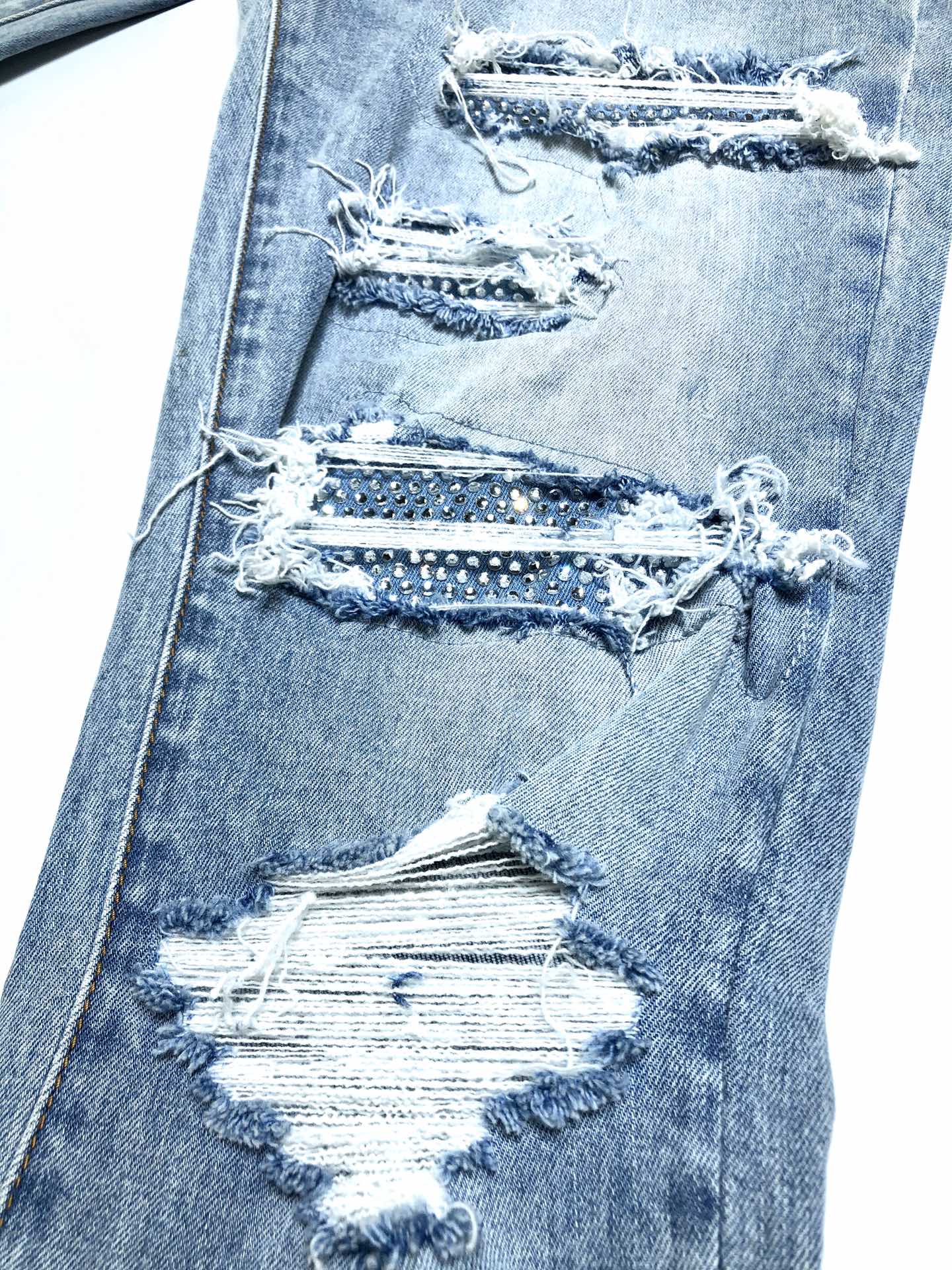 AMIRI JEANS