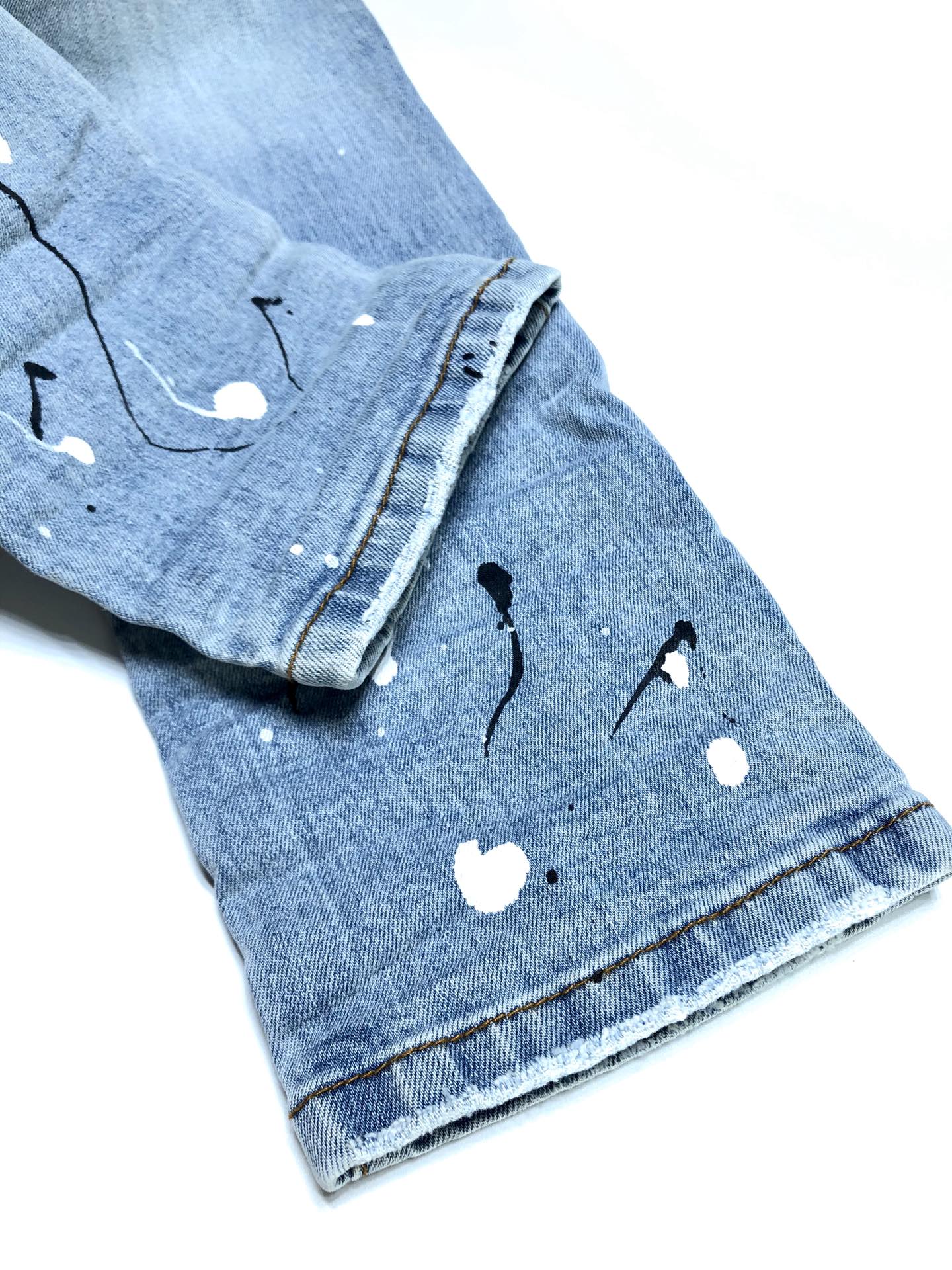 AMIRI JEANS