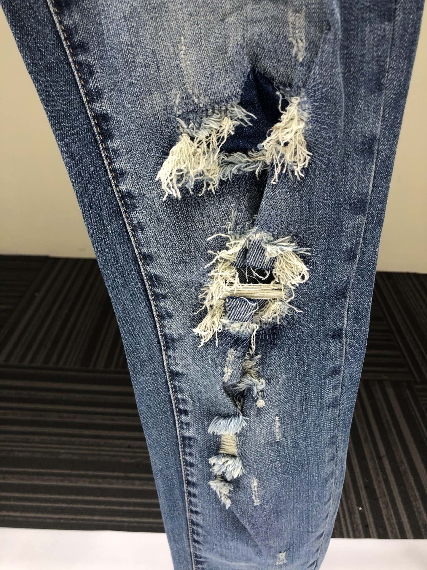 AMIRI JEANS