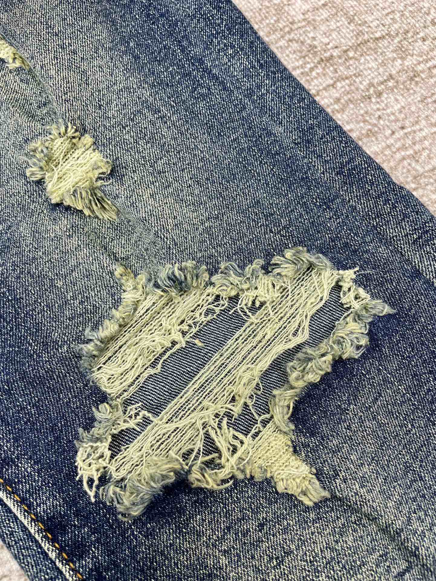 AMIRI JEANS