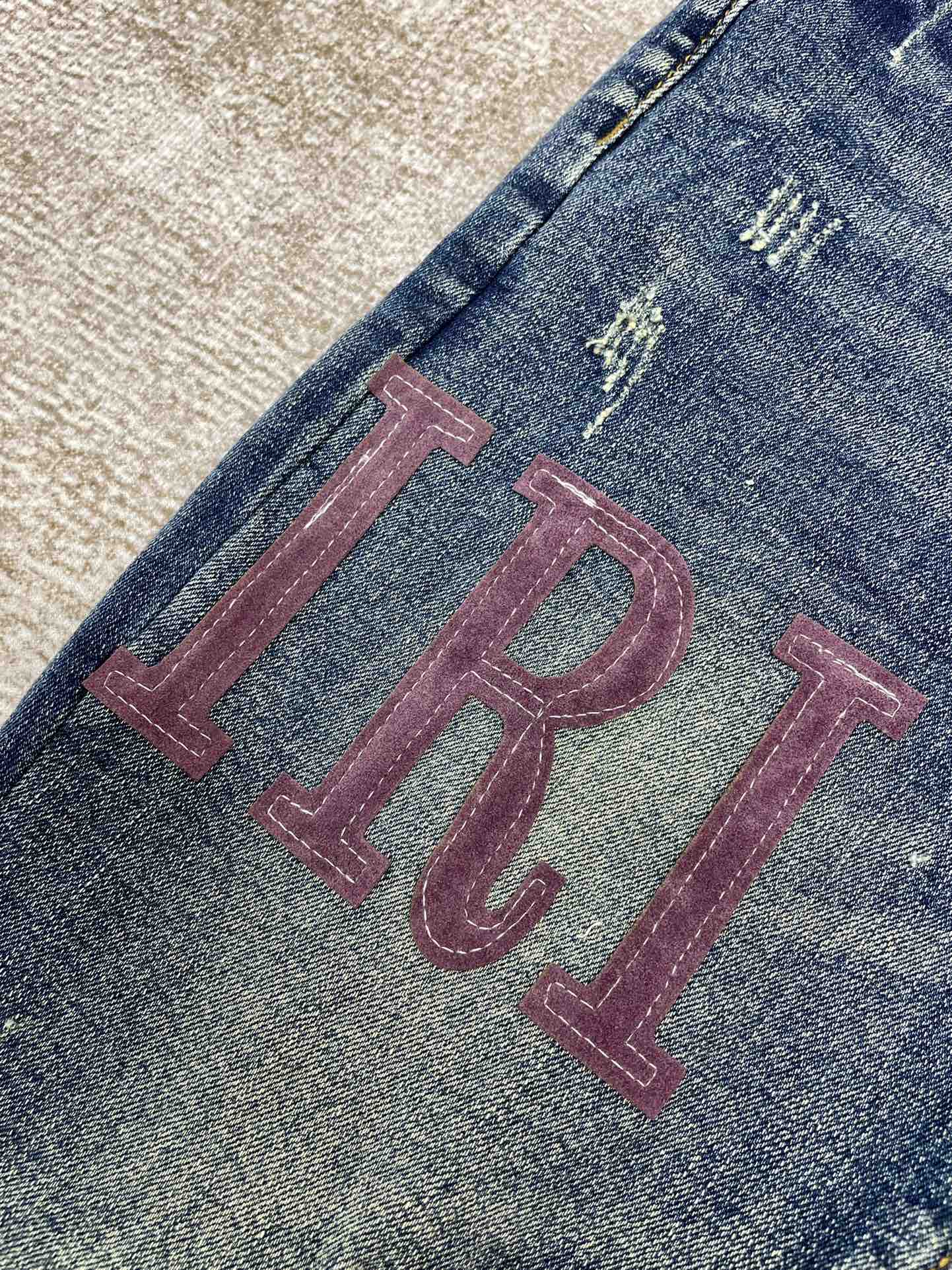 AMIRI JEANS