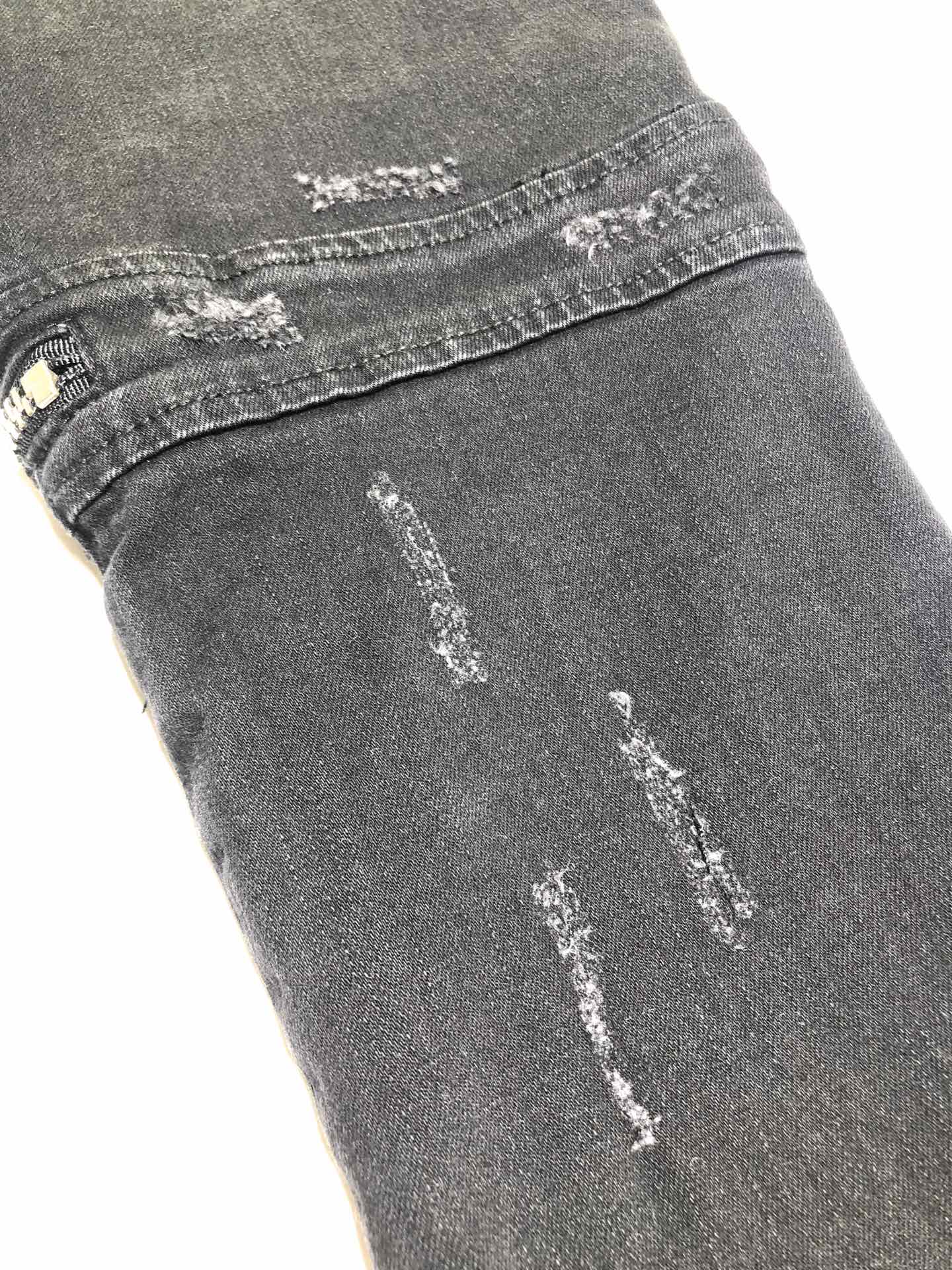AMIRI JEANS