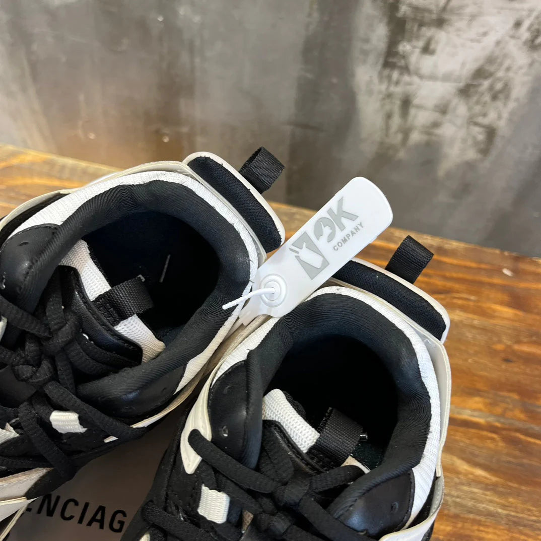 BB SNEAKER