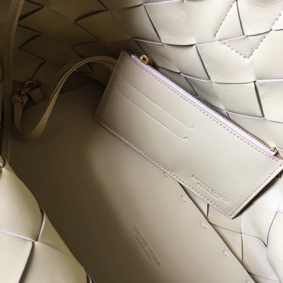 BV BAG