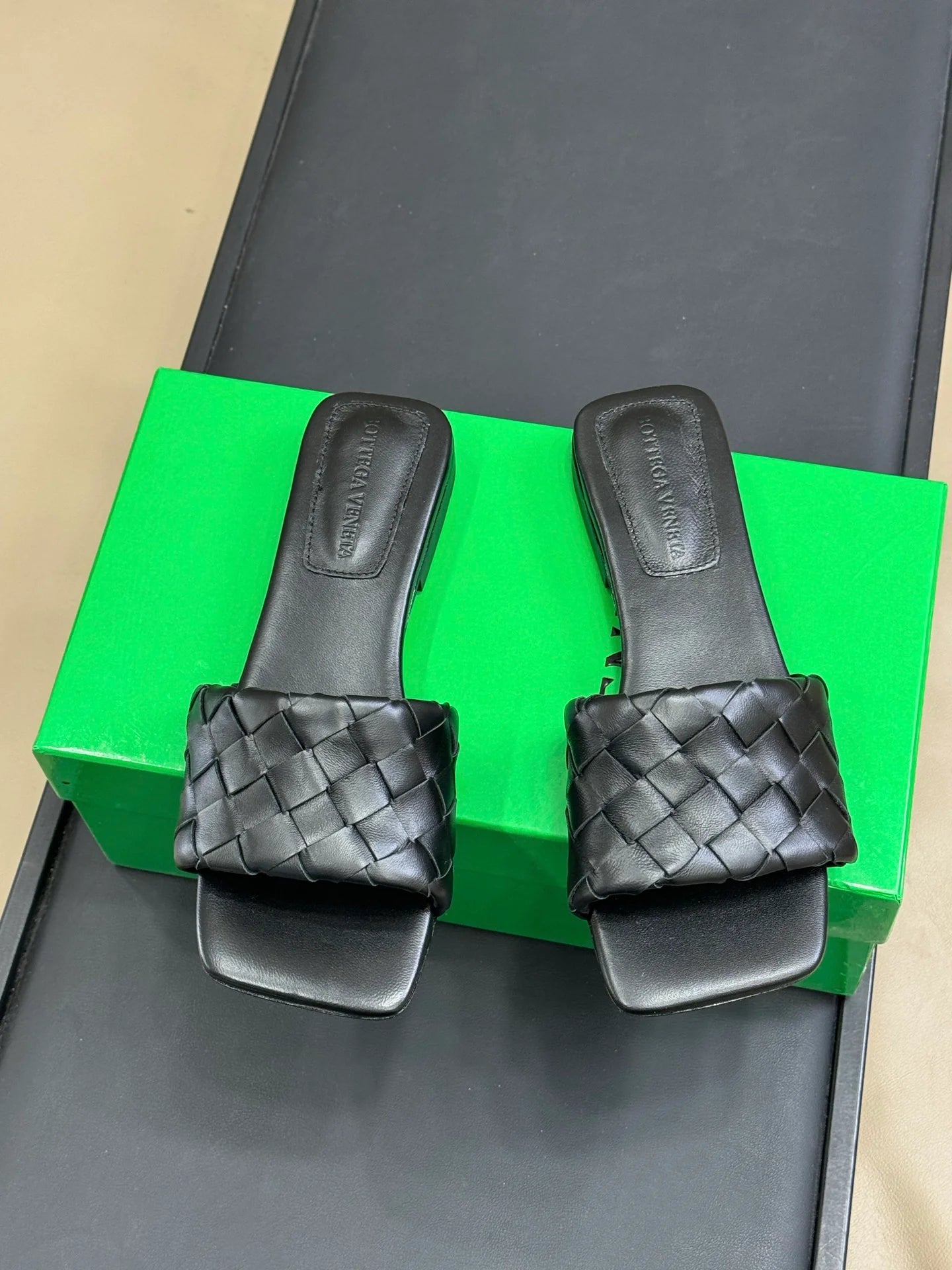 BV SANDAL