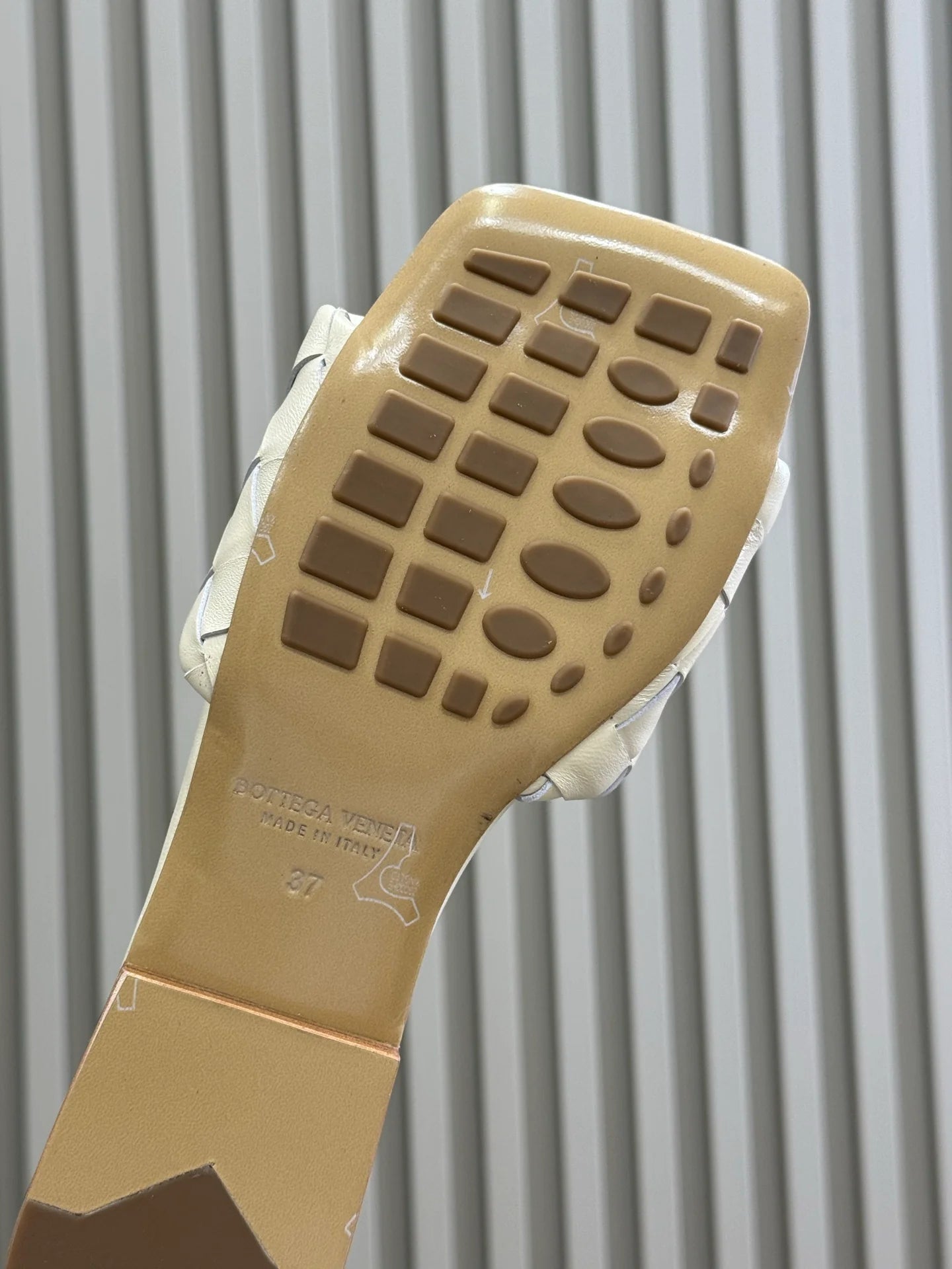 BV SANDAL