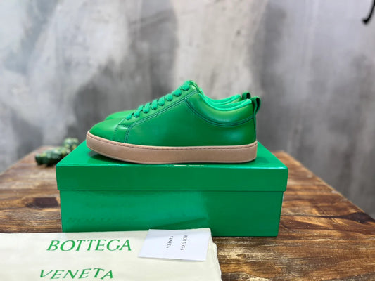 BV SNEAKER 11