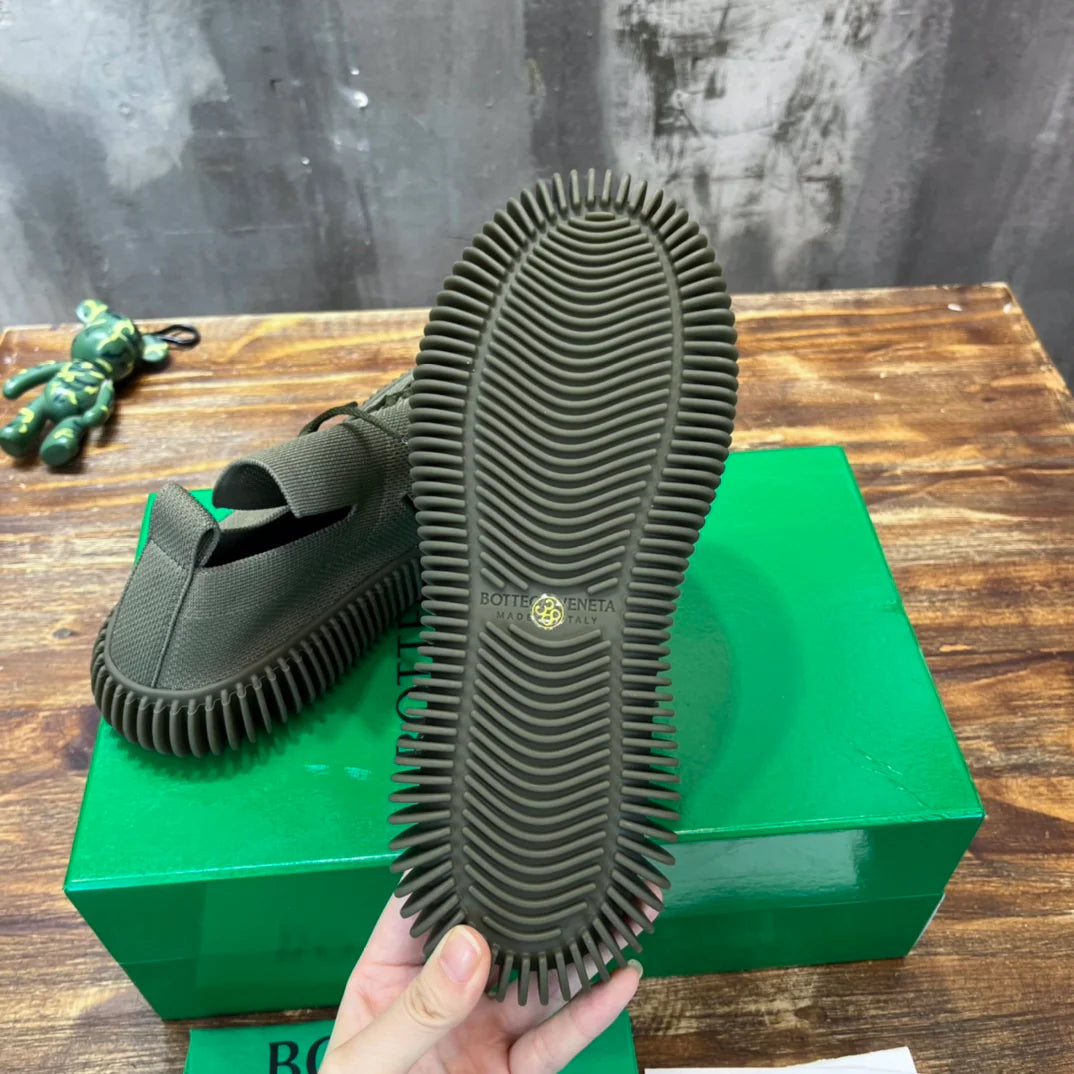 BV SNEAKER 4