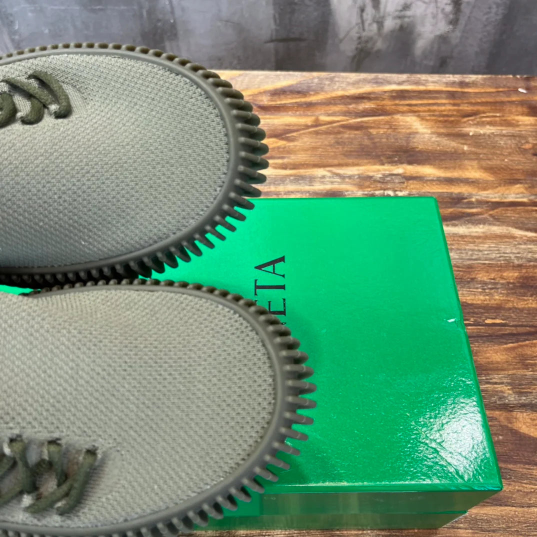 BV SNEAKER 4