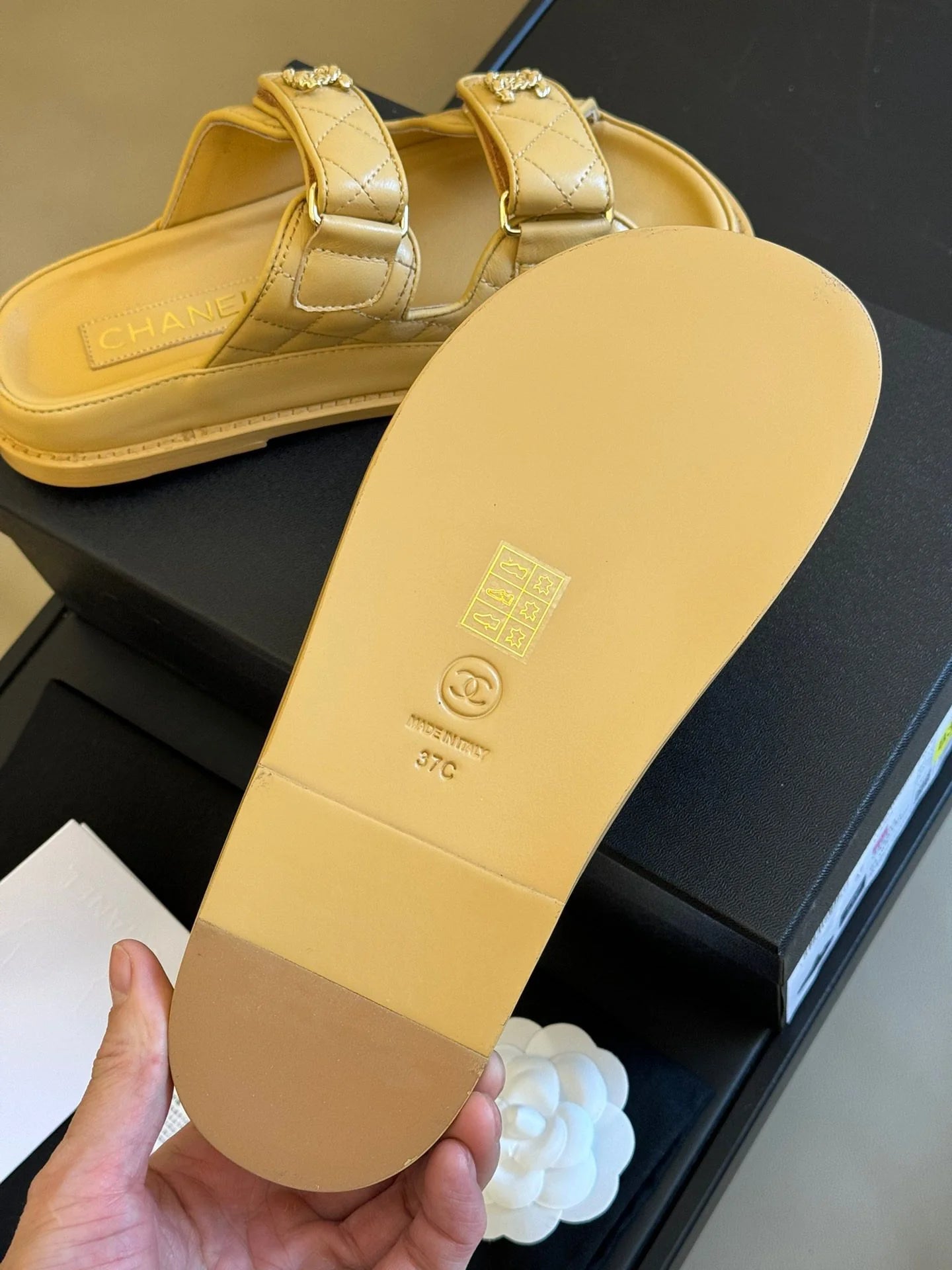 CHANEL SANDAL