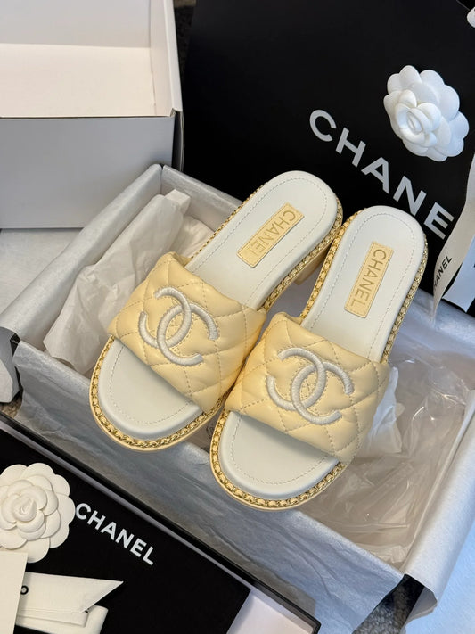 CHANEL SANDAL