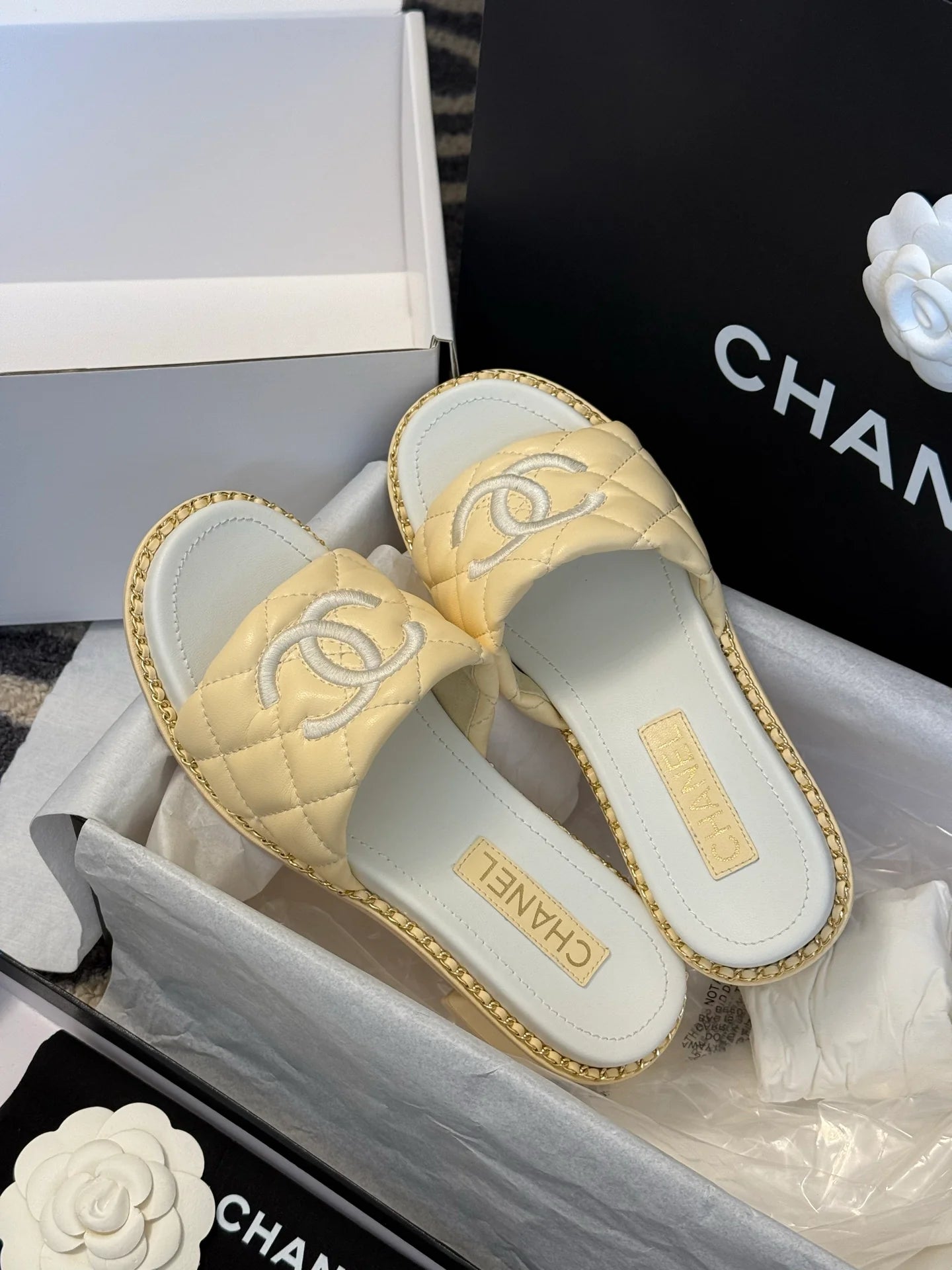 CHANEL SANDAL