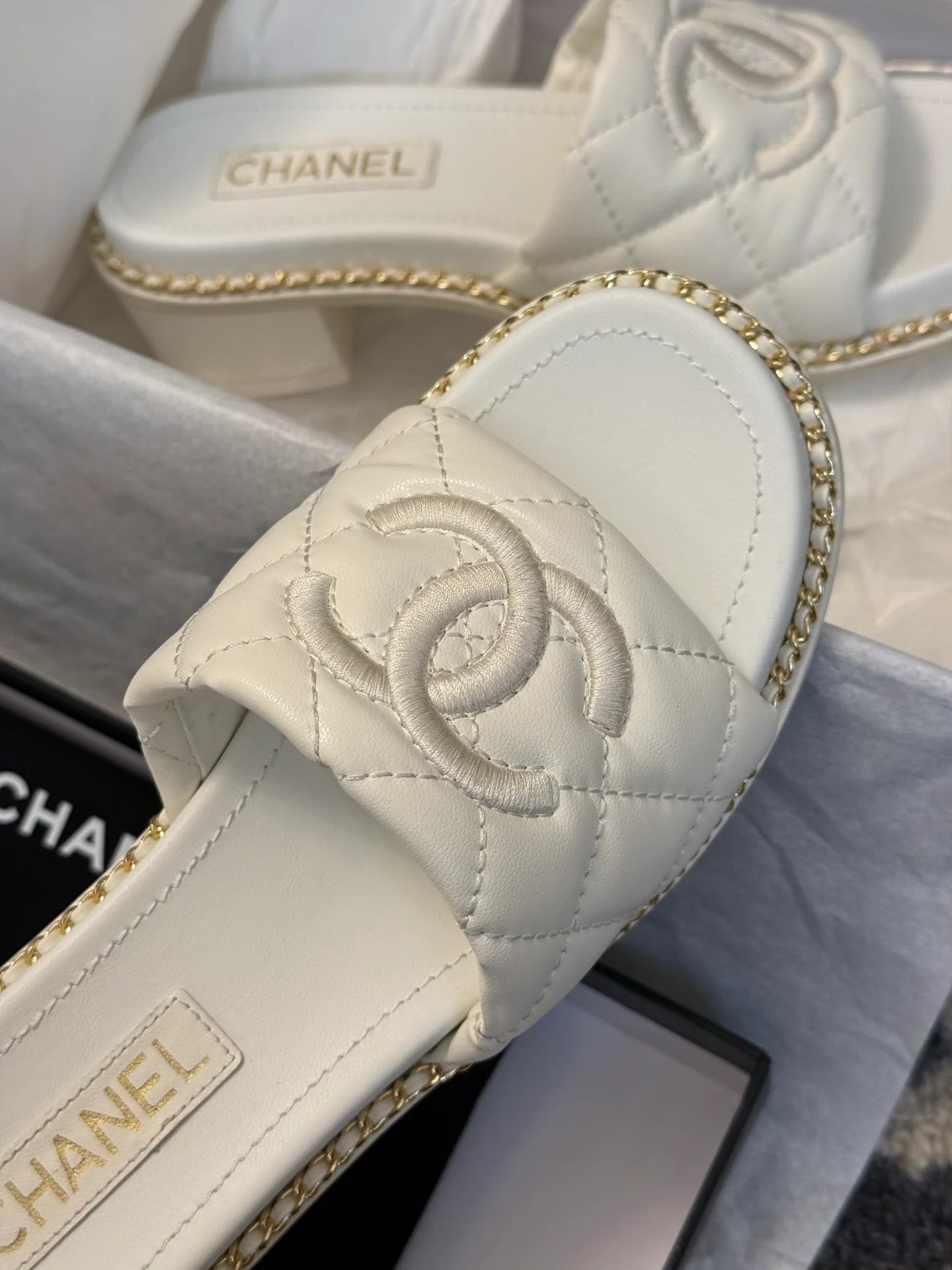 CHANEL SANDAL