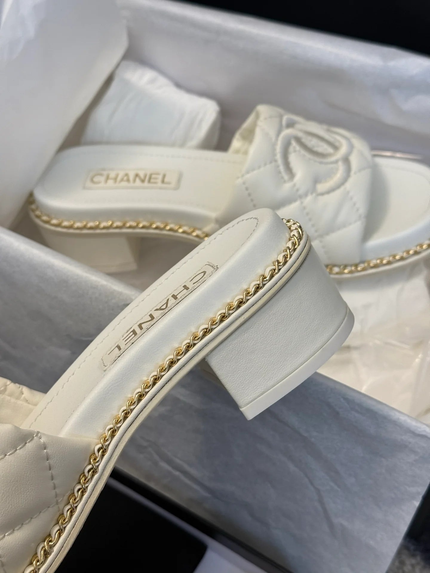 CHANEL SANDAL