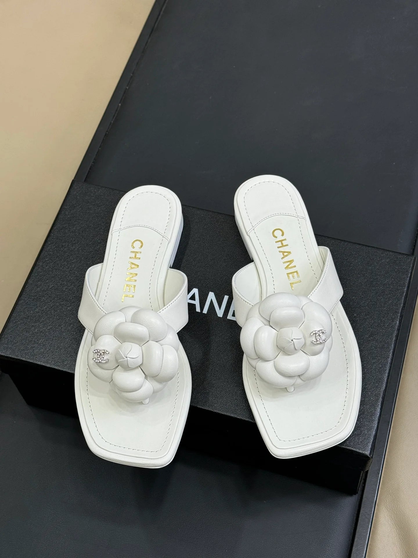 CHANEL SANDAL