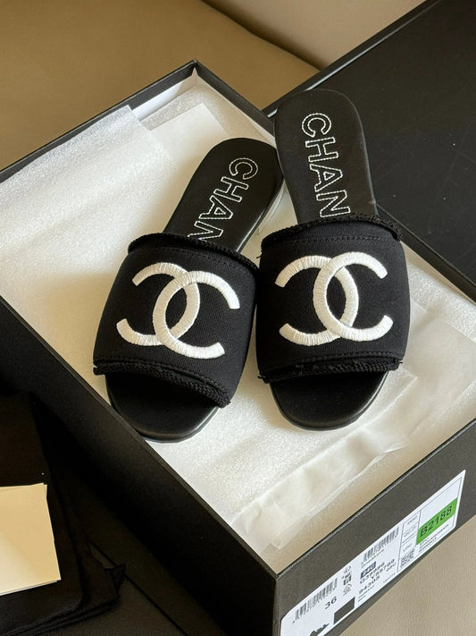 CHANEL SANDAL