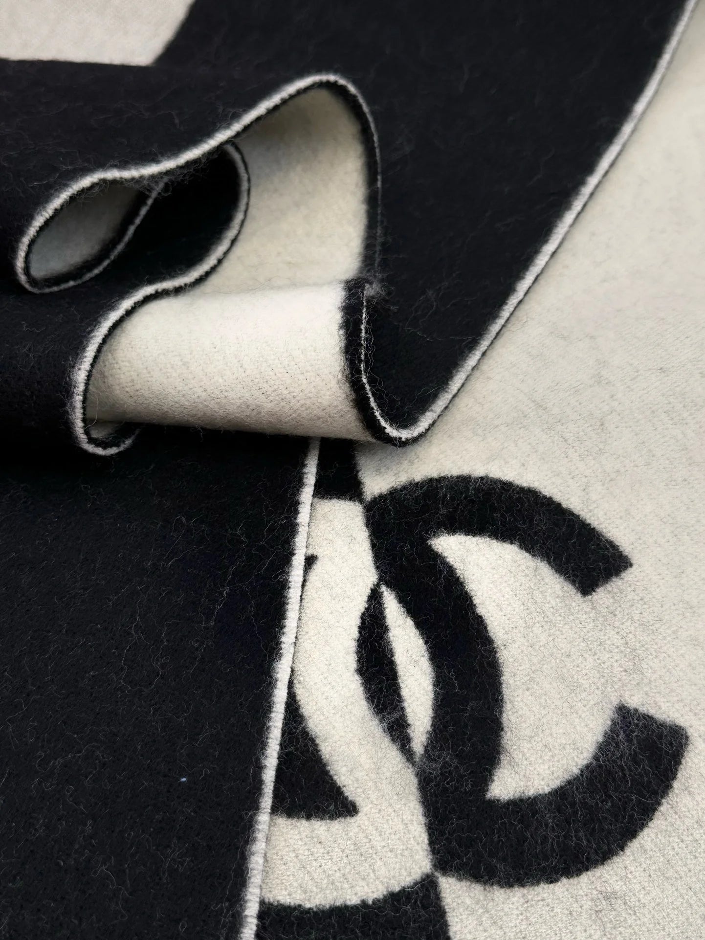 CHANEL SCARF