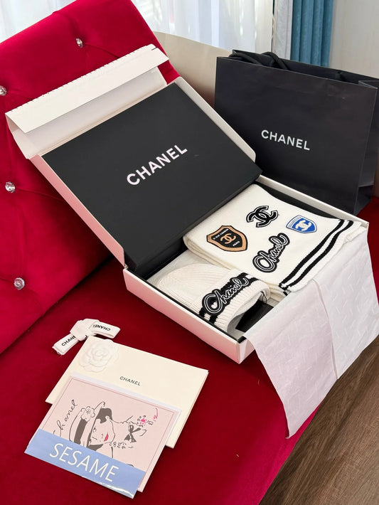 CHANEL SCARF