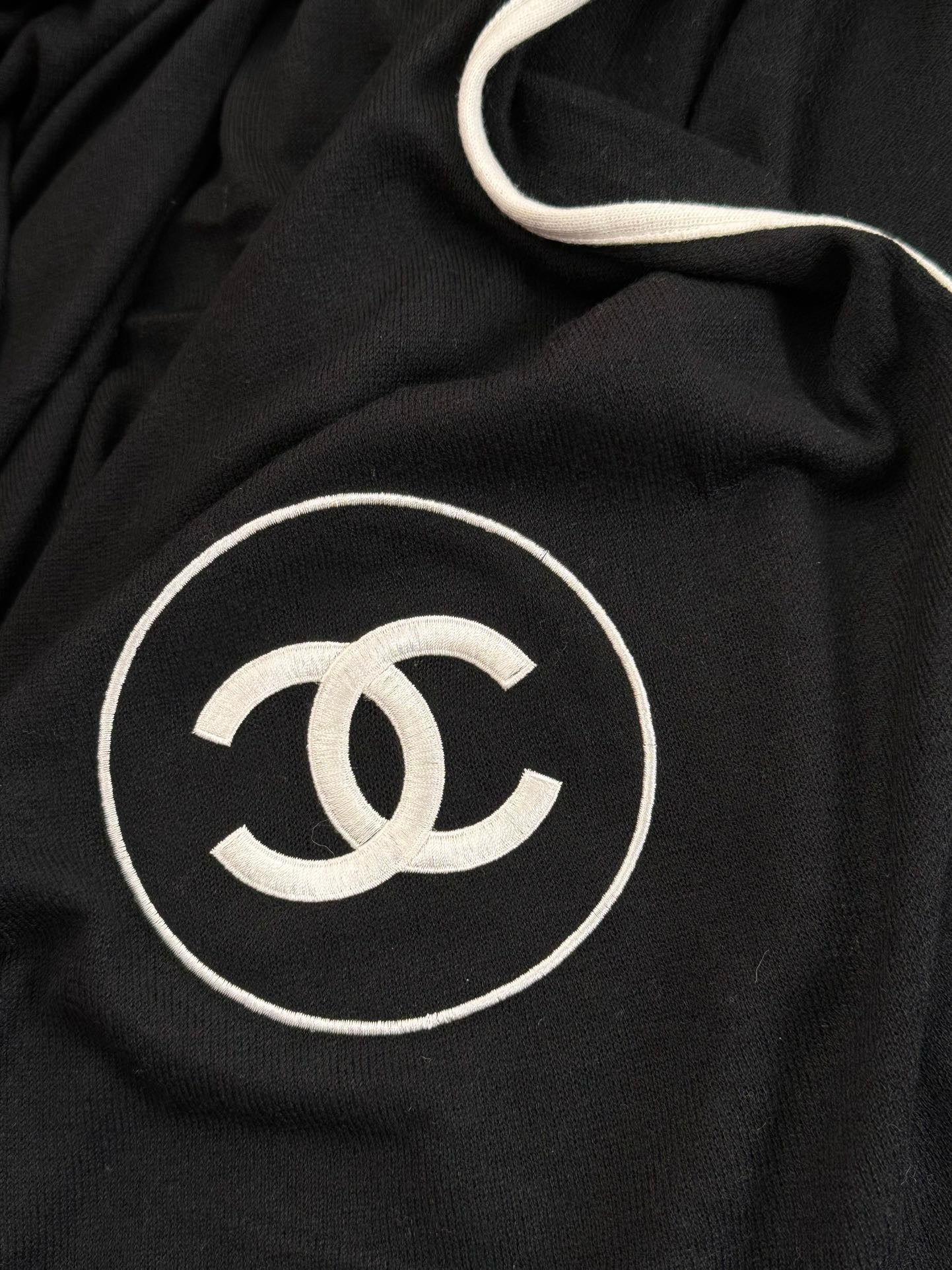 CHANEL SCARF