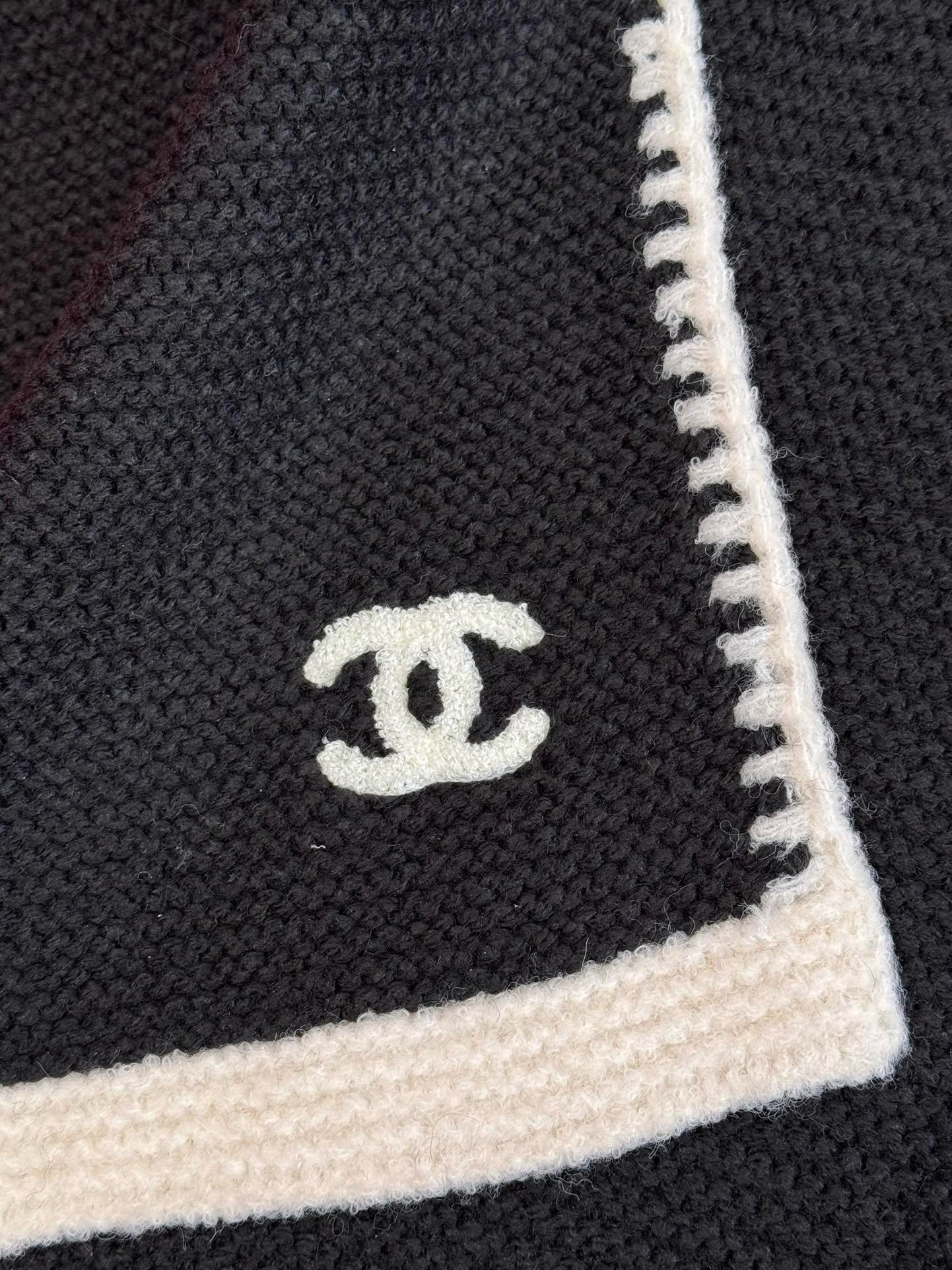 CHANEL SCARF