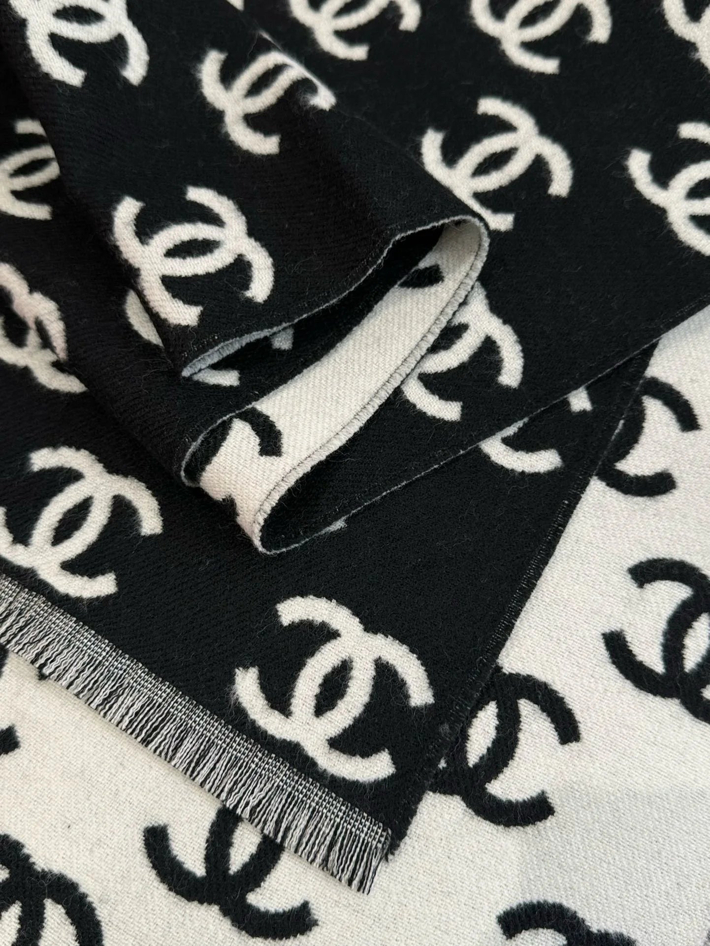 CHANEL SCARF