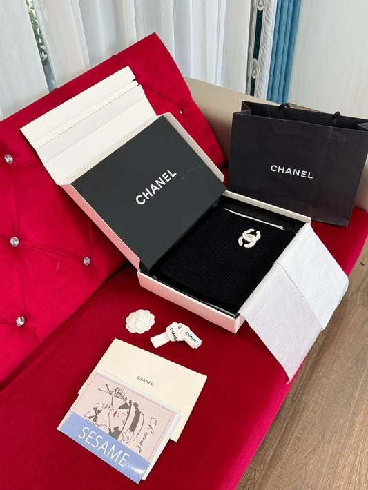 CHANEL SCARF