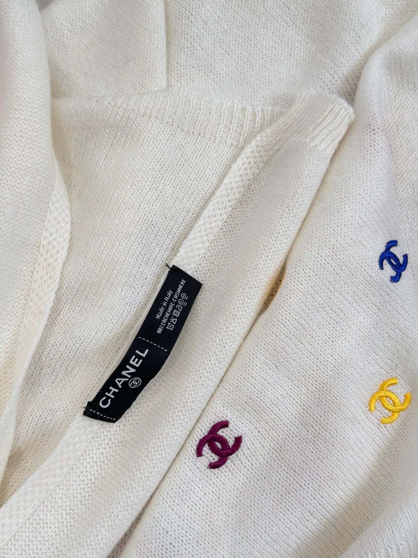 CHANEL SCARF