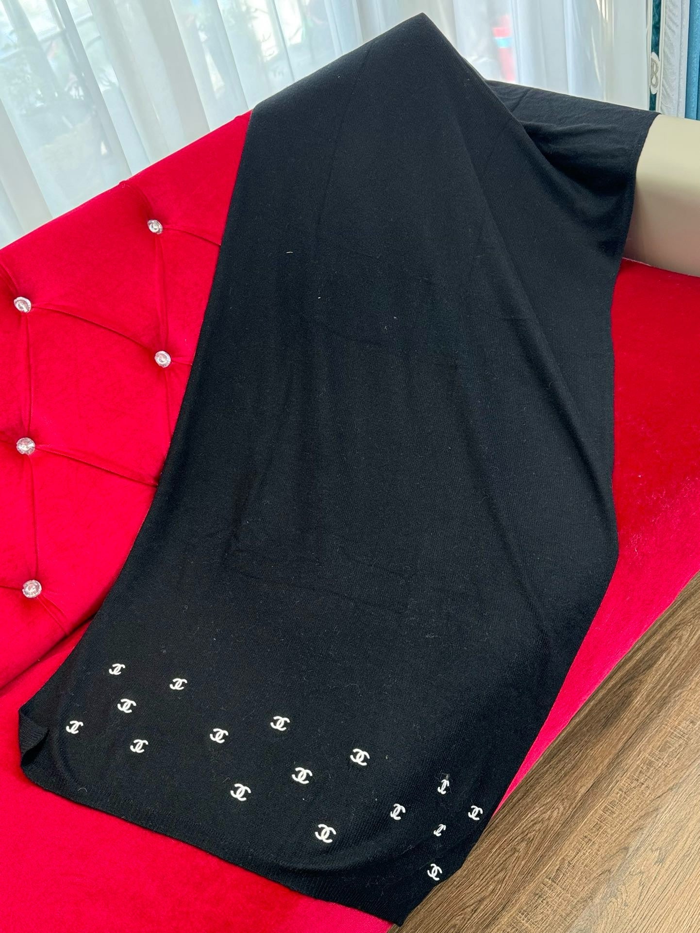 CHANEL SCARF