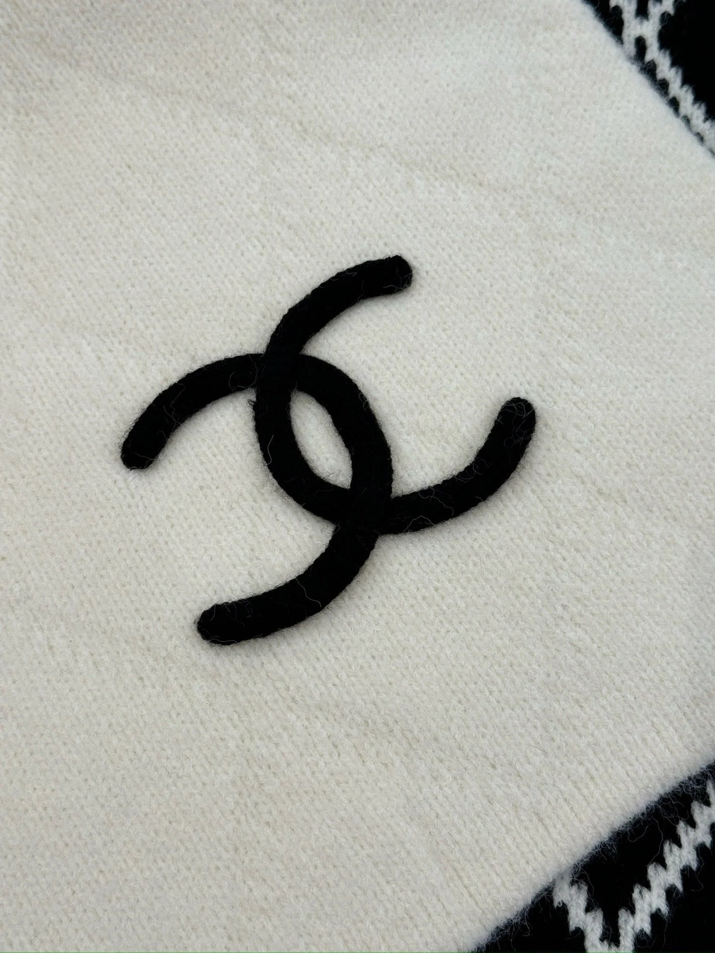 CHANEL SCARF
