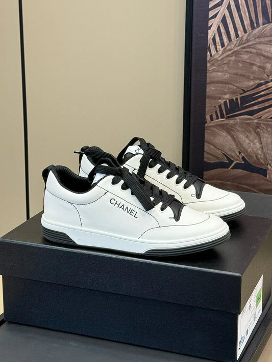 CHANEL SNEAKER