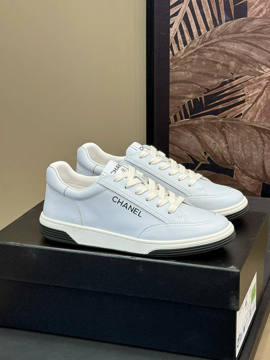 CHANEL SNEAKER