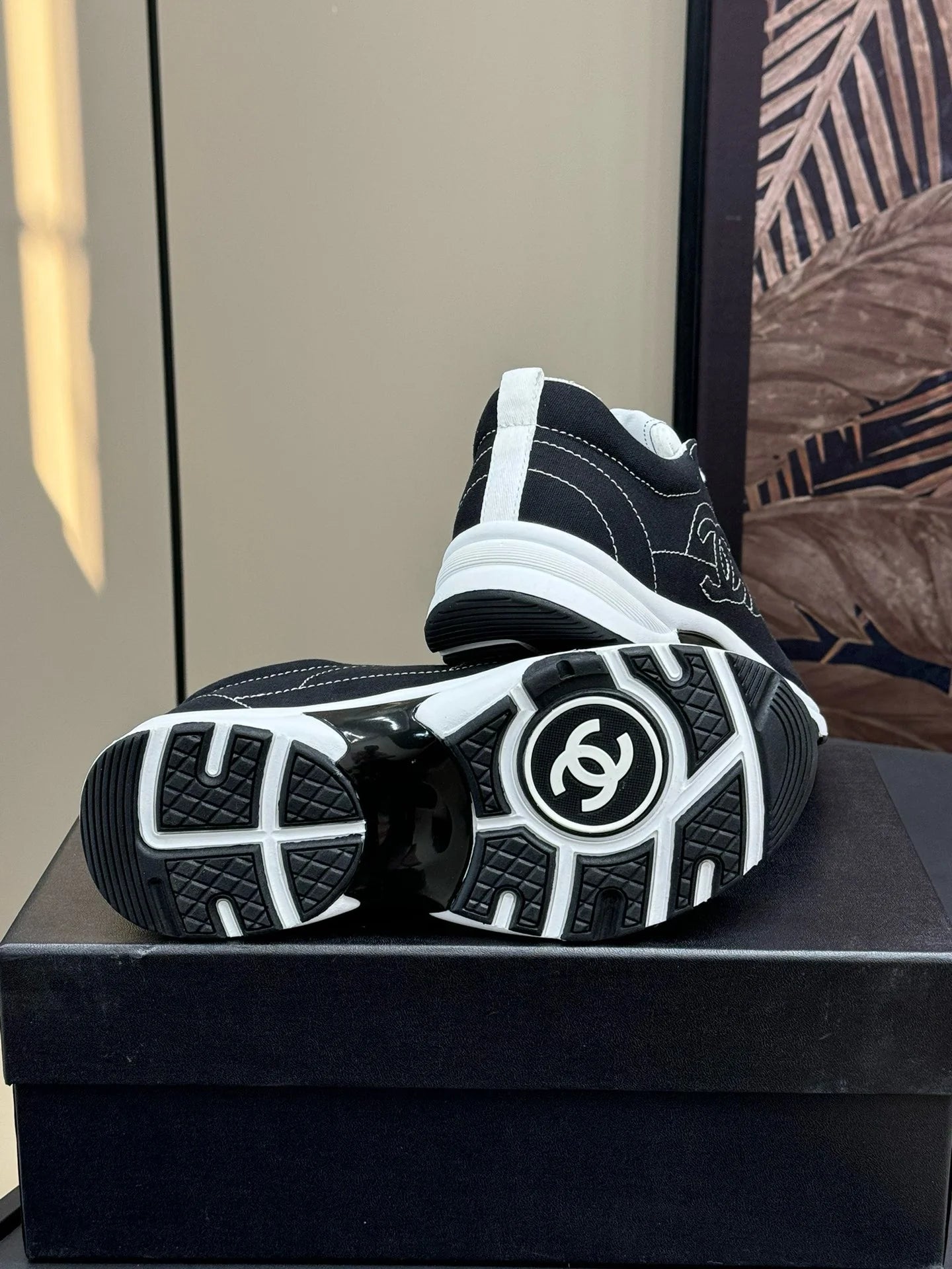 CHANEL SNEAKER