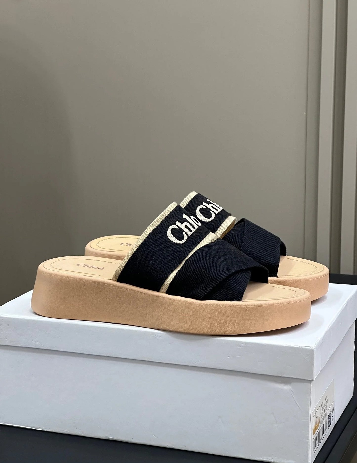 CHLOE SANDAL