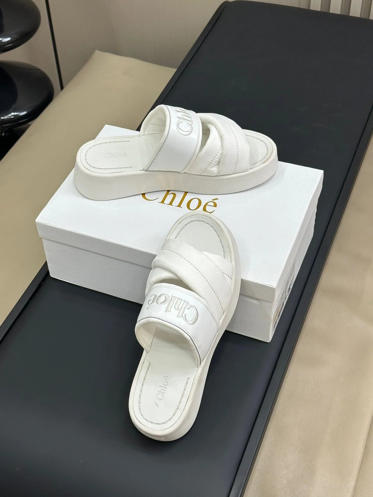 CHLOE SANDAL