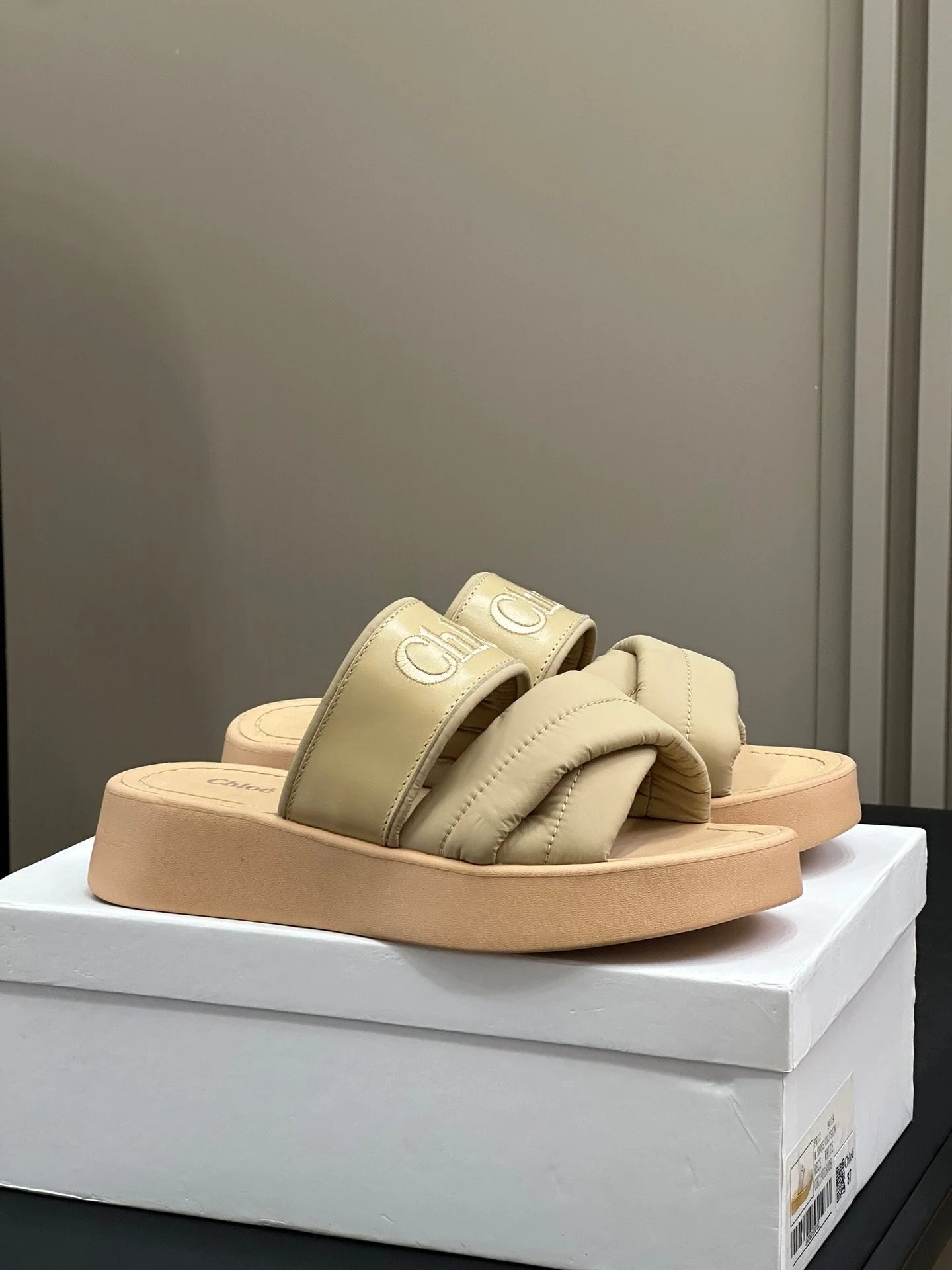 CHLOE SANDAL
