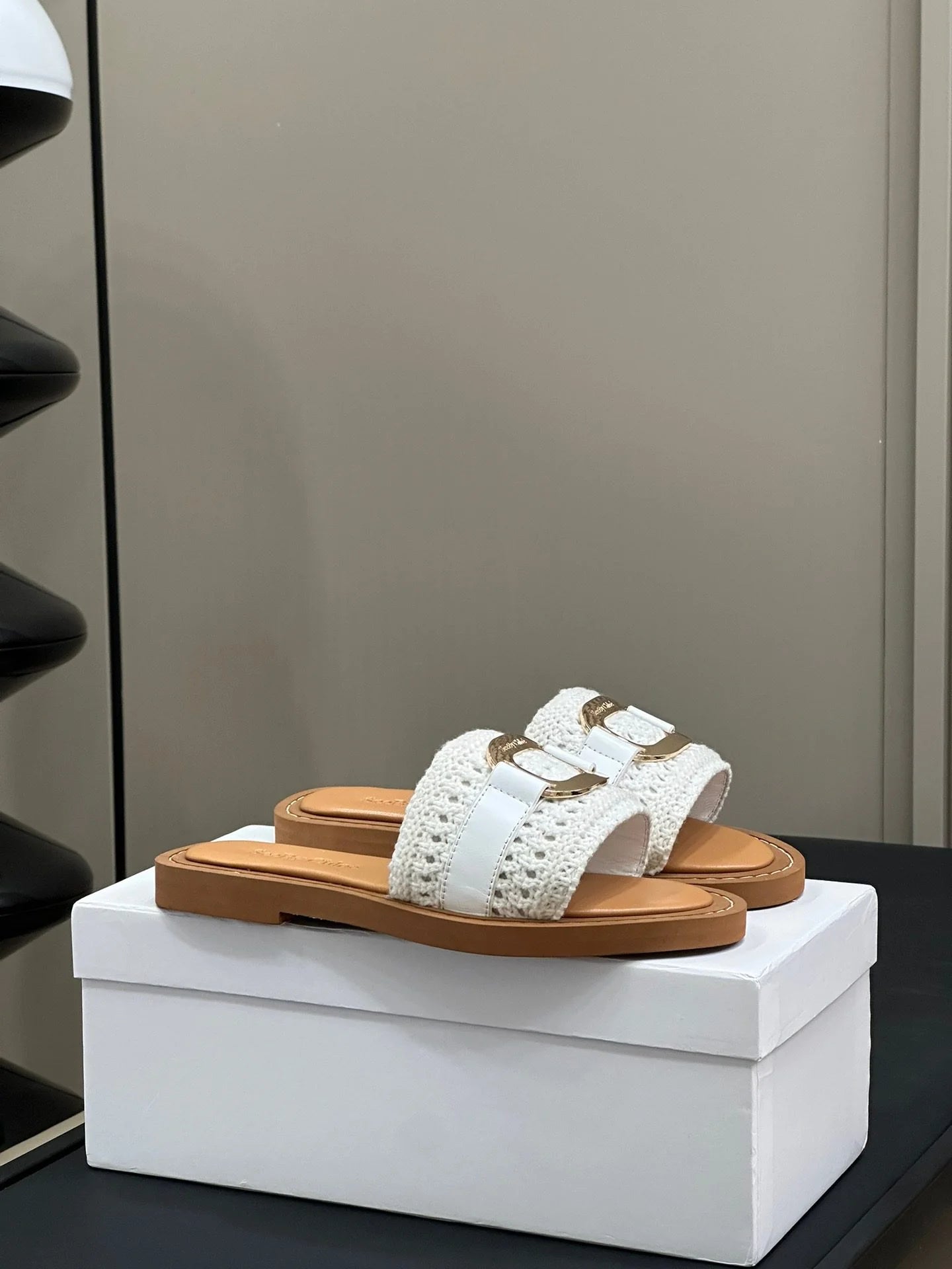 CHLOE SANDAL