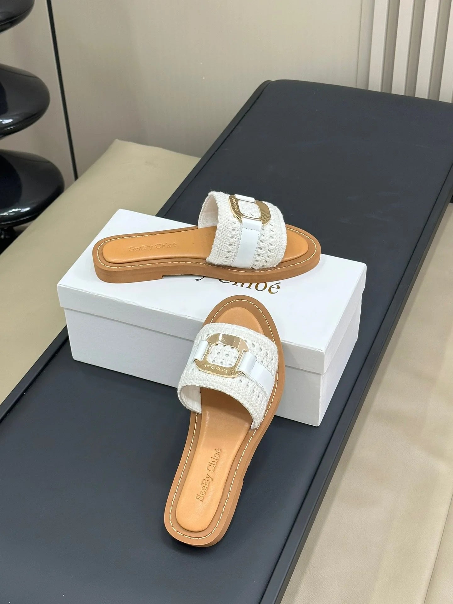 CHLOE SANDAL