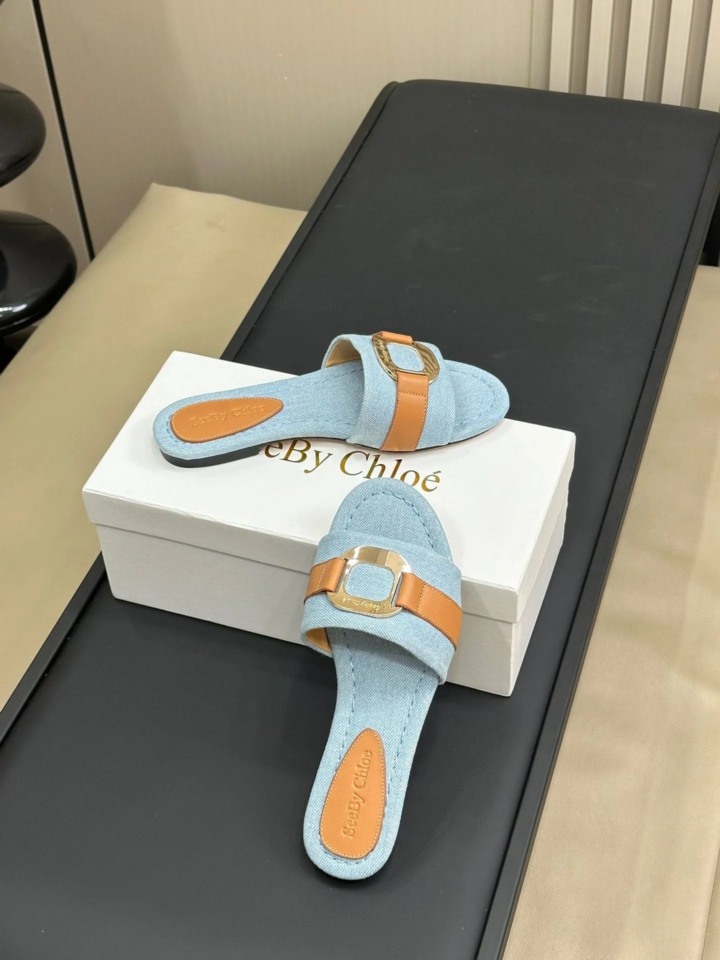 CHLOE SANDAL