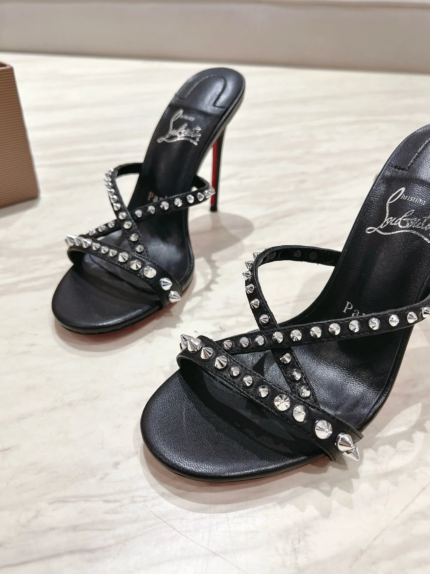 CL HEELS
