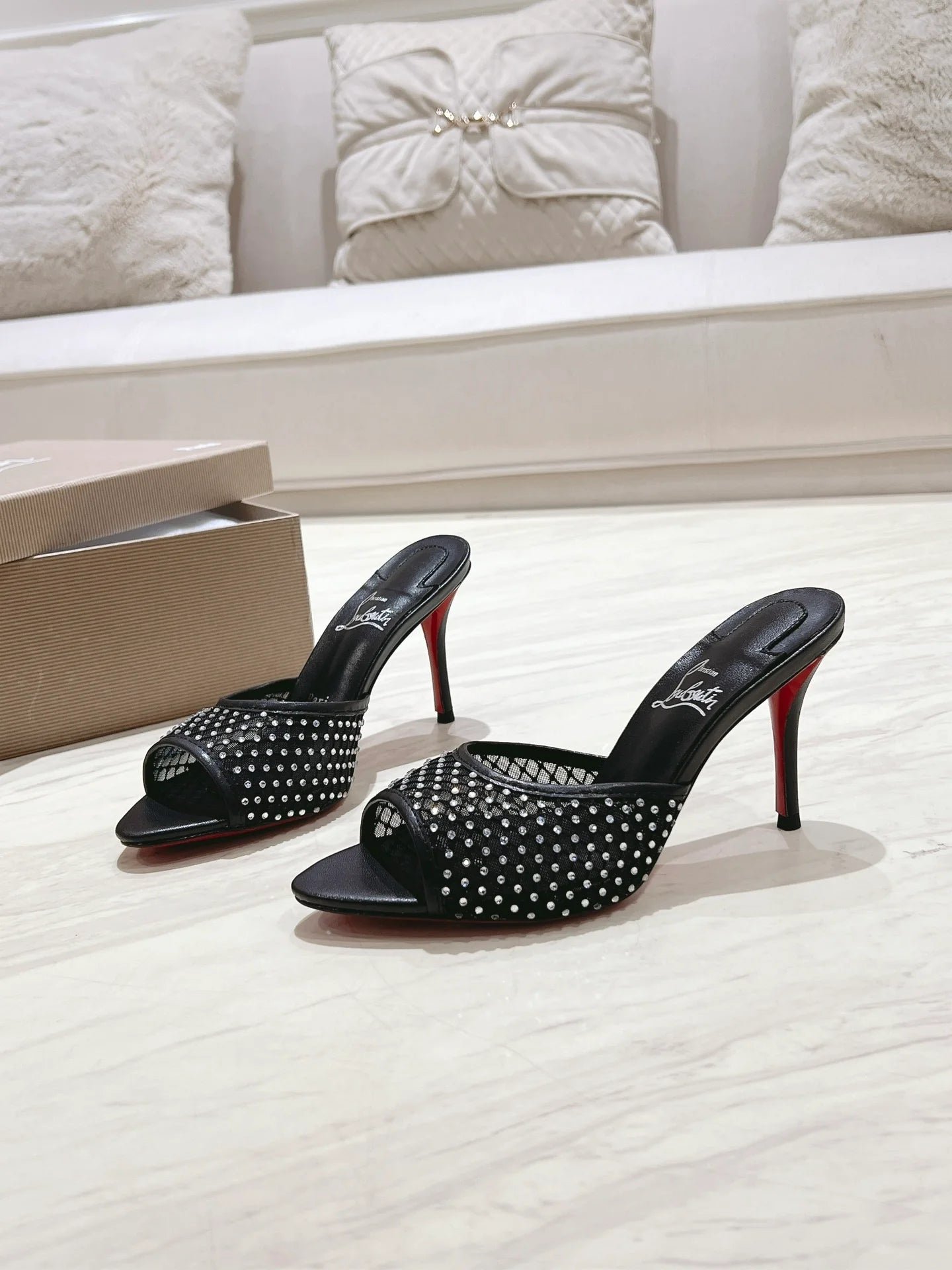 CL HEELS