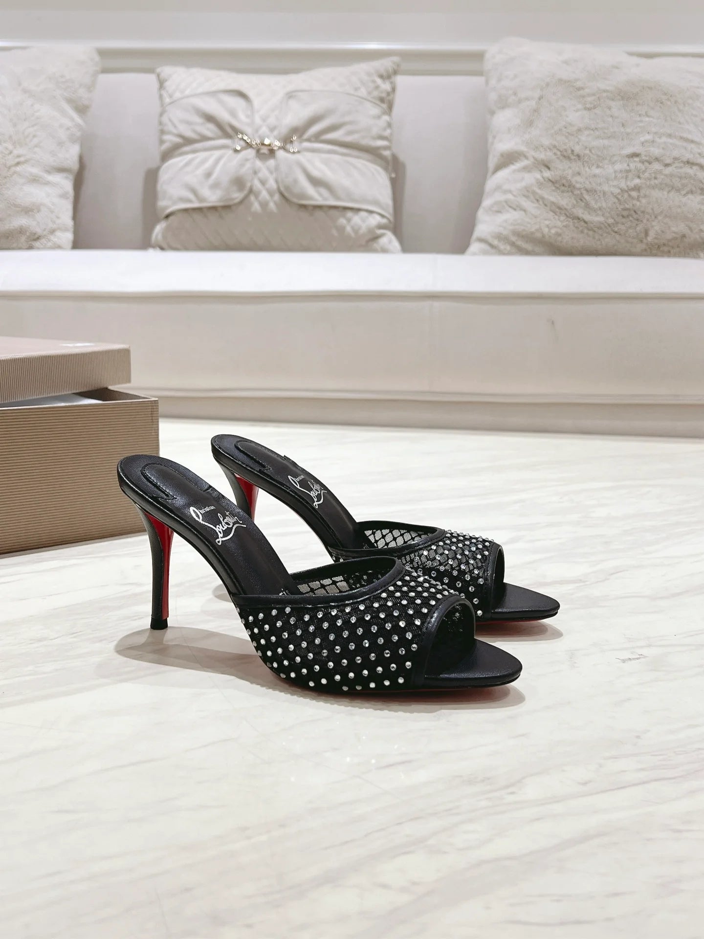 CL HEELS