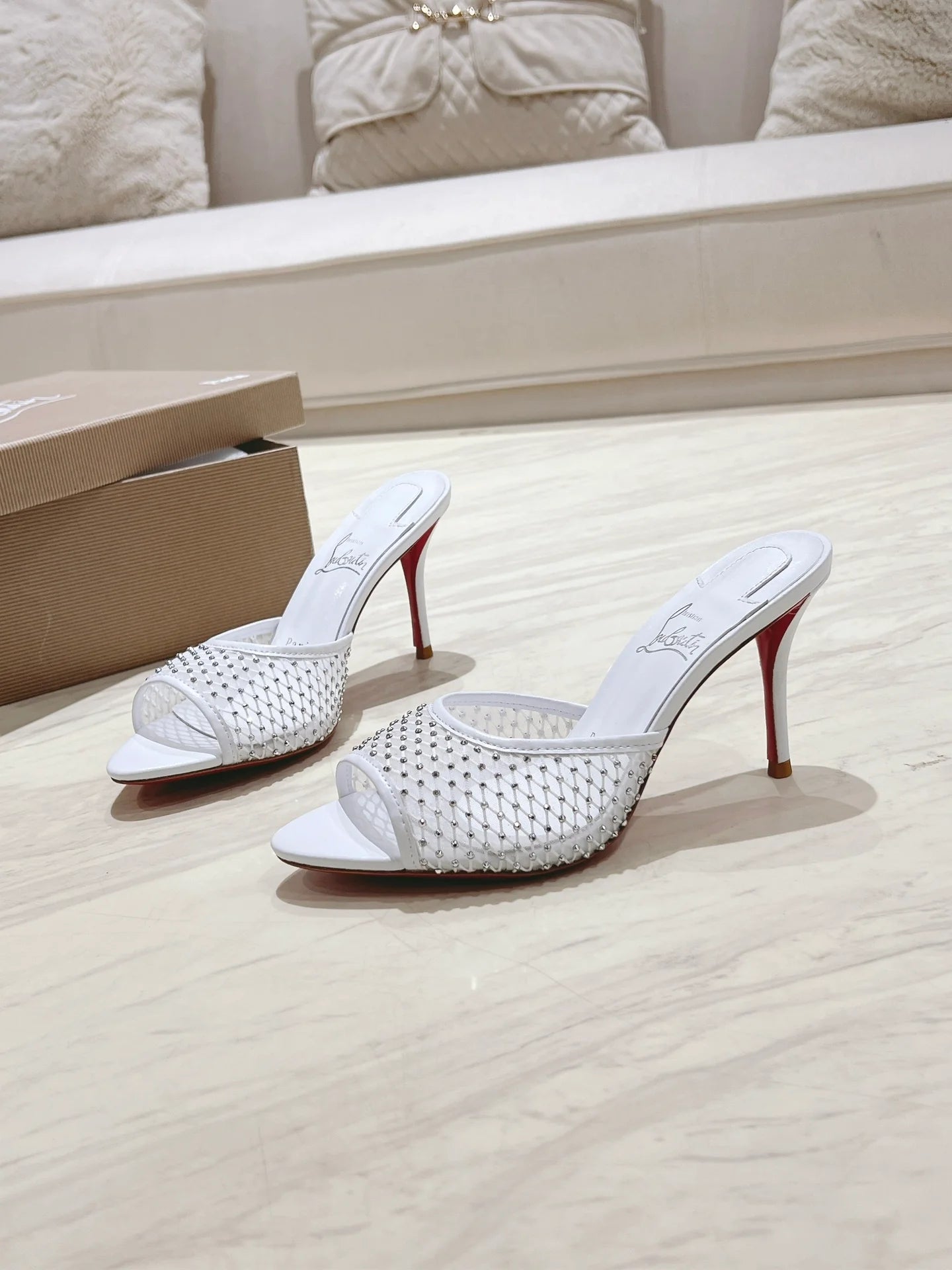 CL HEELS
