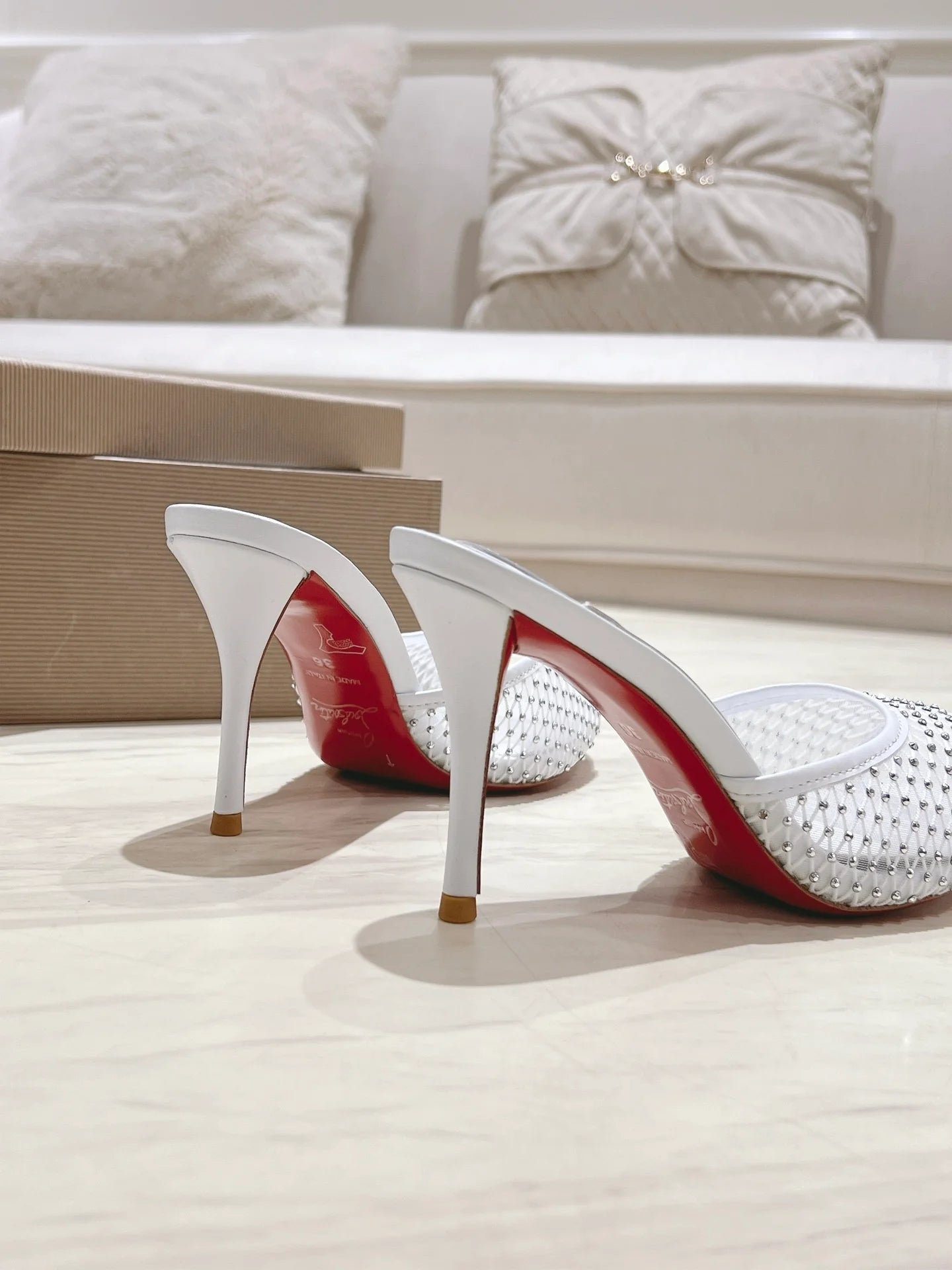 CL HEELS
