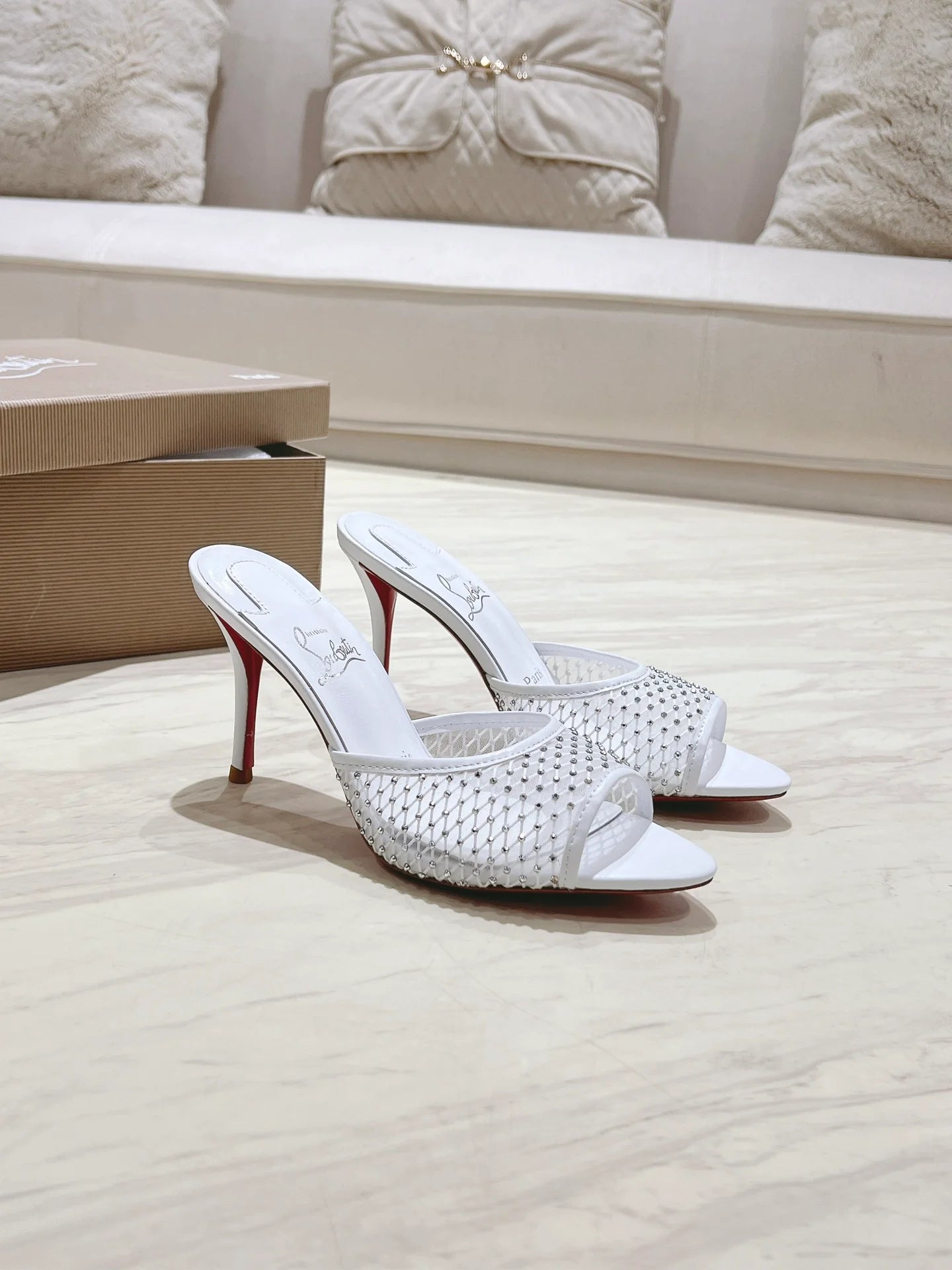 CL HEELS