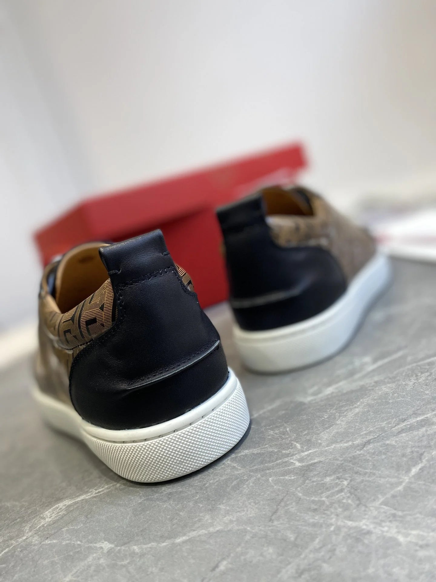 CL SNEAKER