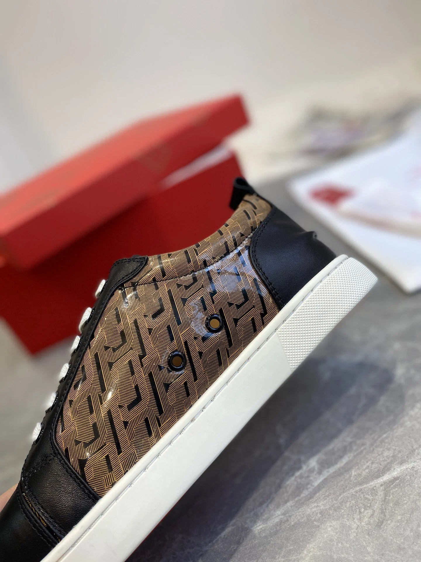 CL SNEAKER