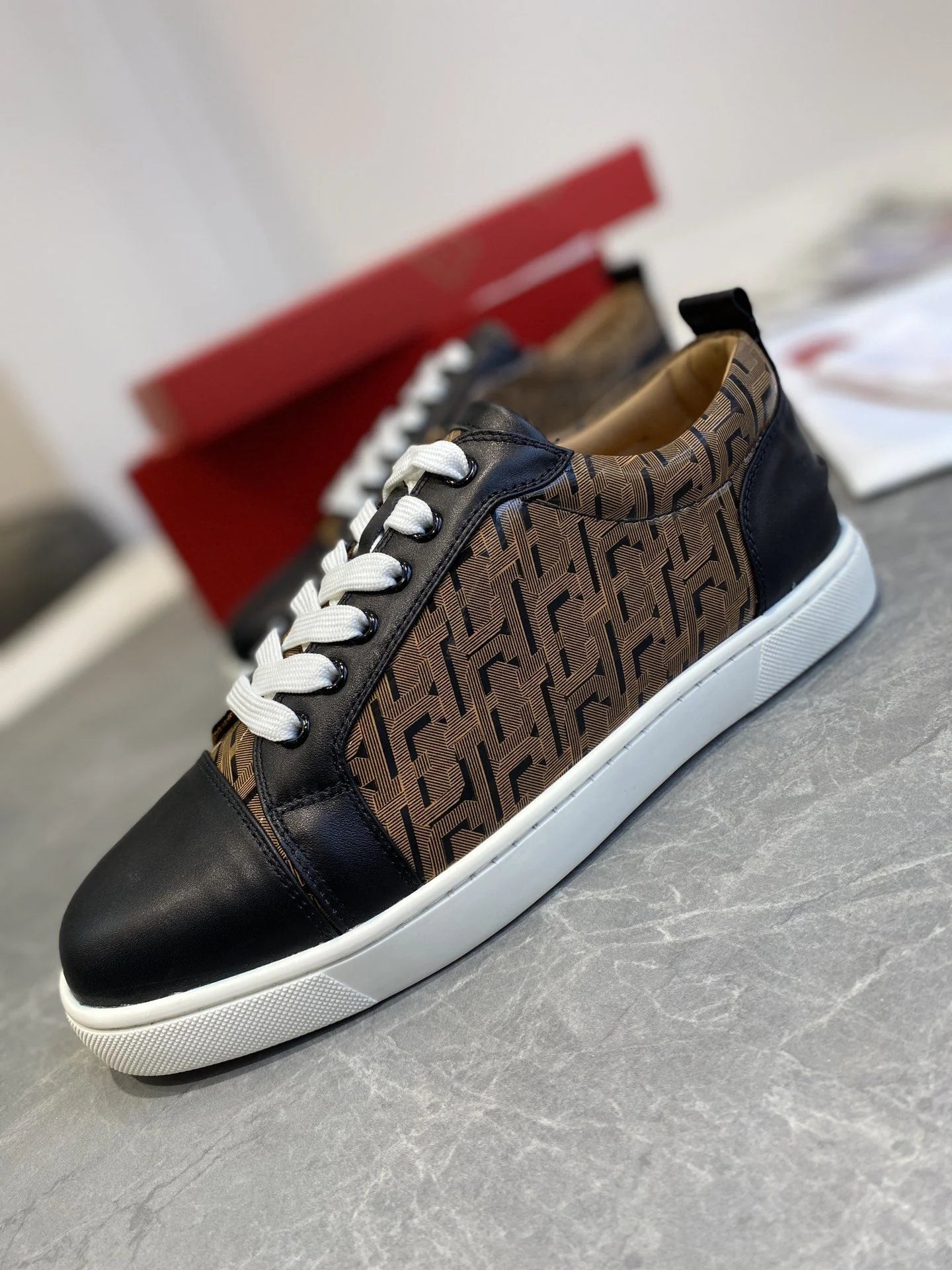 CL SNEAKER